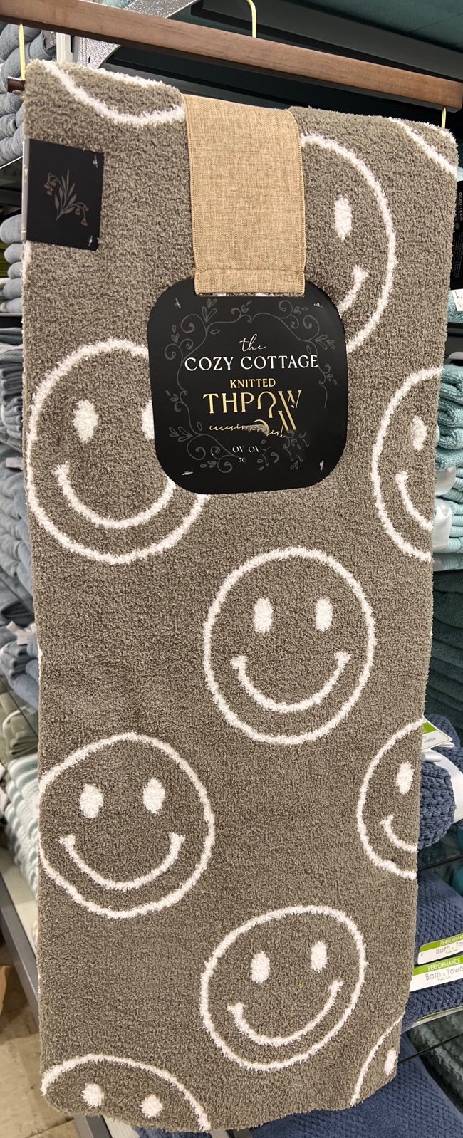Happy face dupe plush throw !