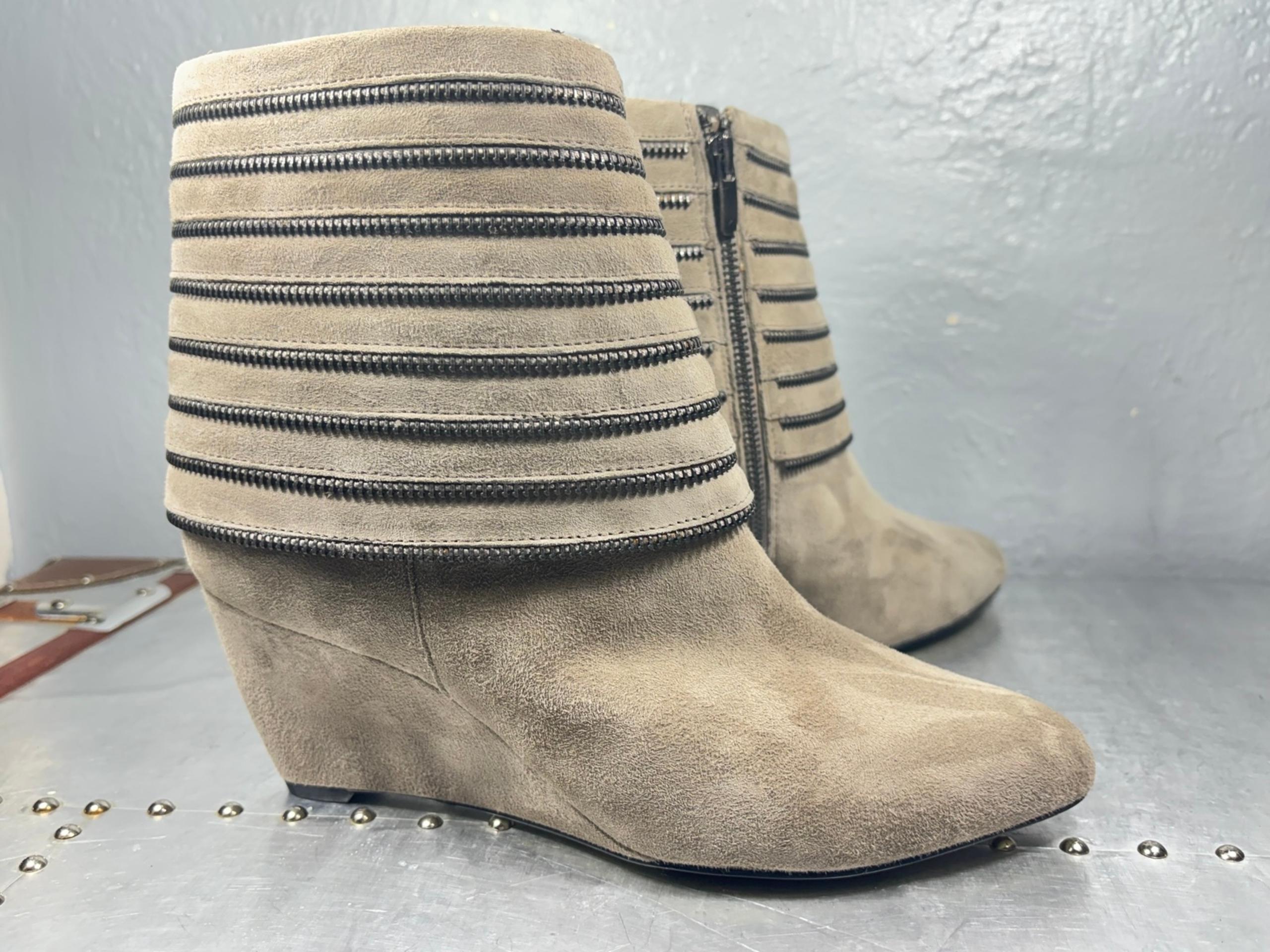 Enzo Angiolini Gray Suede Ankle Boots with Zipper Detail