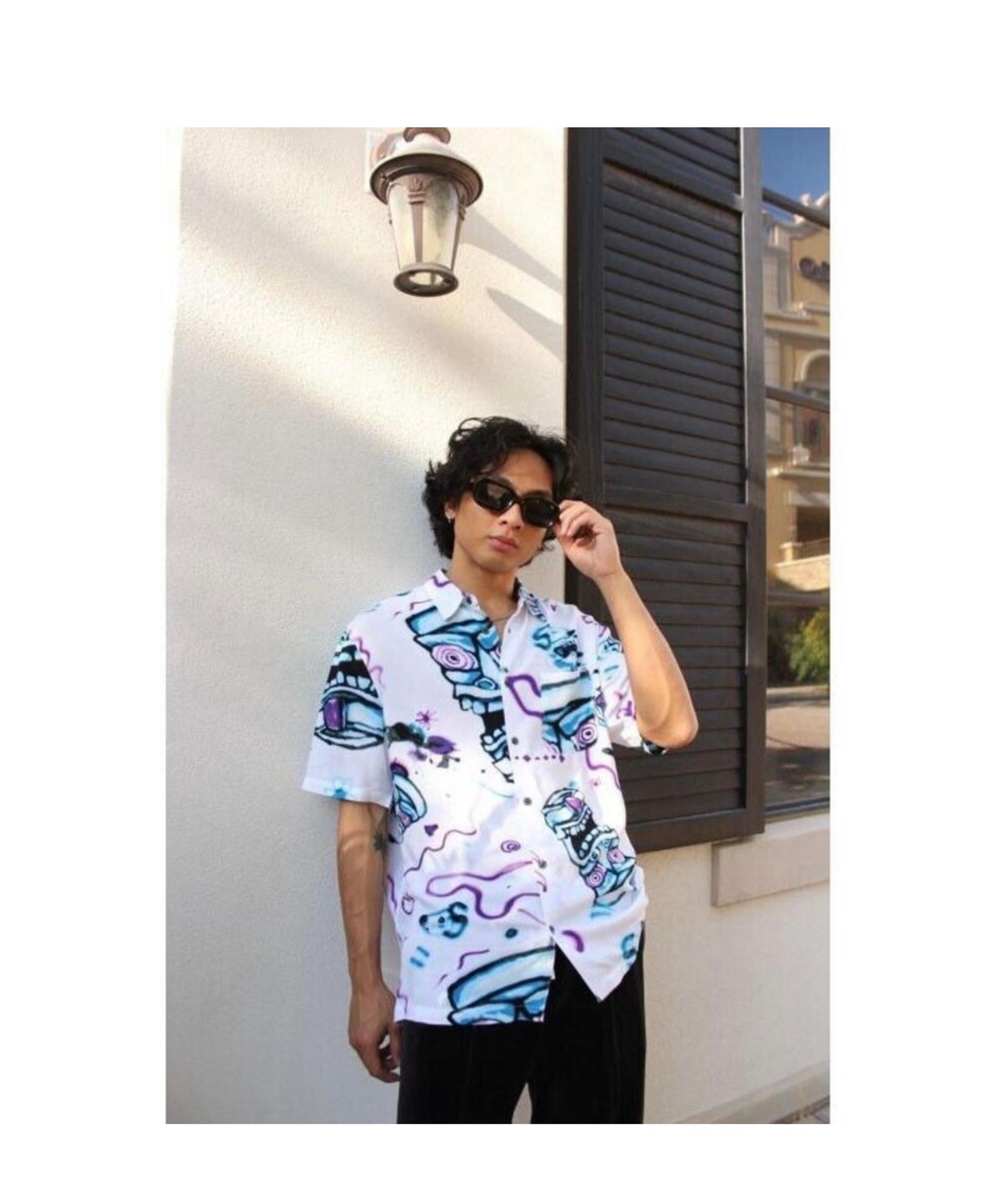 Urban Outfitters UO Face Print Short Sleeve Button-Down Men's Shirt S NWT 272811