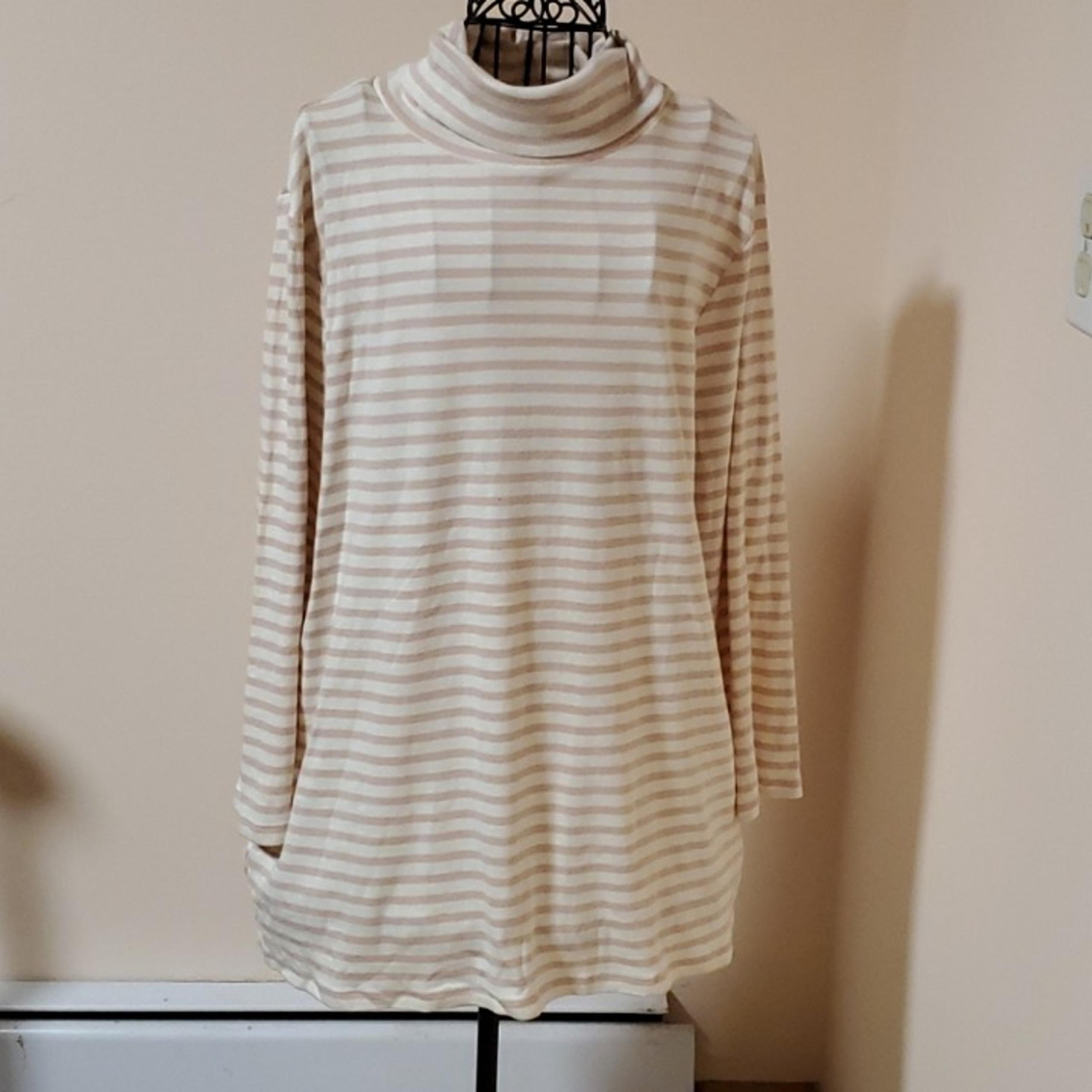 Liz Claiborne stripped turtleneck XL