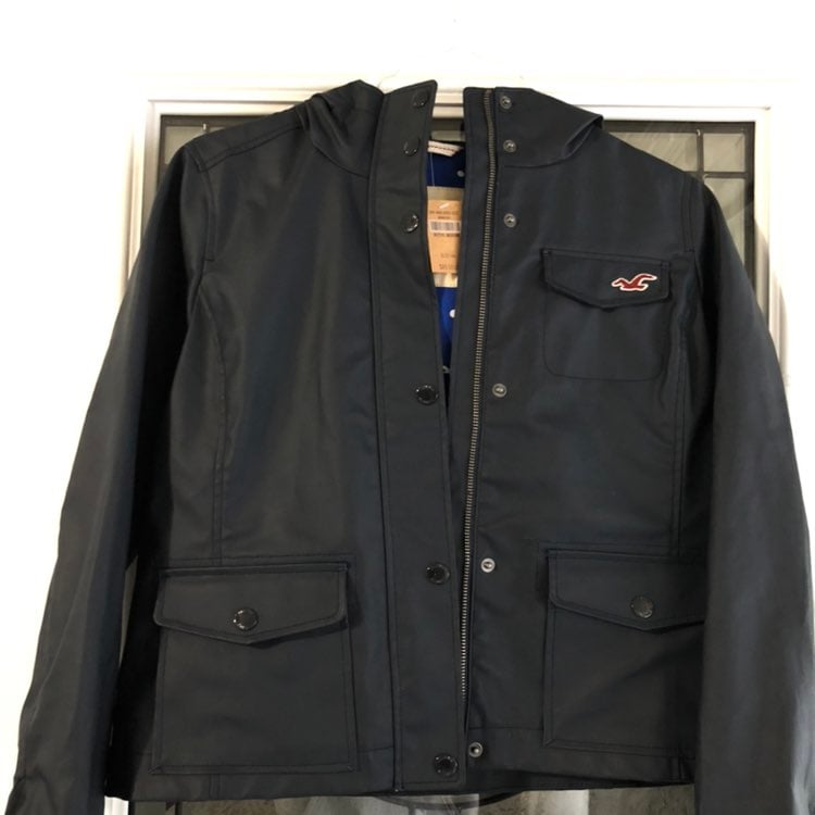 Hollister Rain Jacket Size Medium