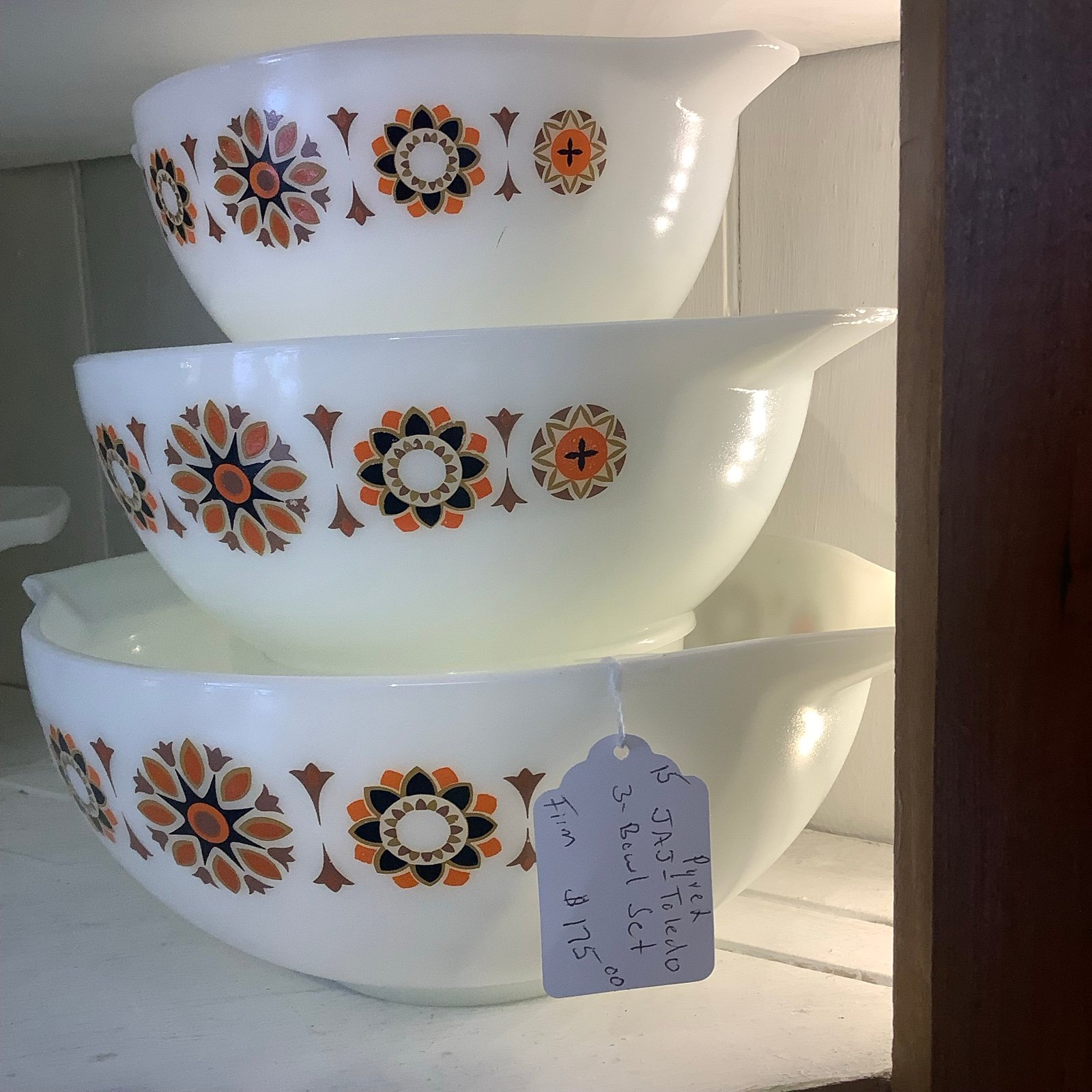 JAJ Pyrex 3 Bowl Set from England “Toledo”.