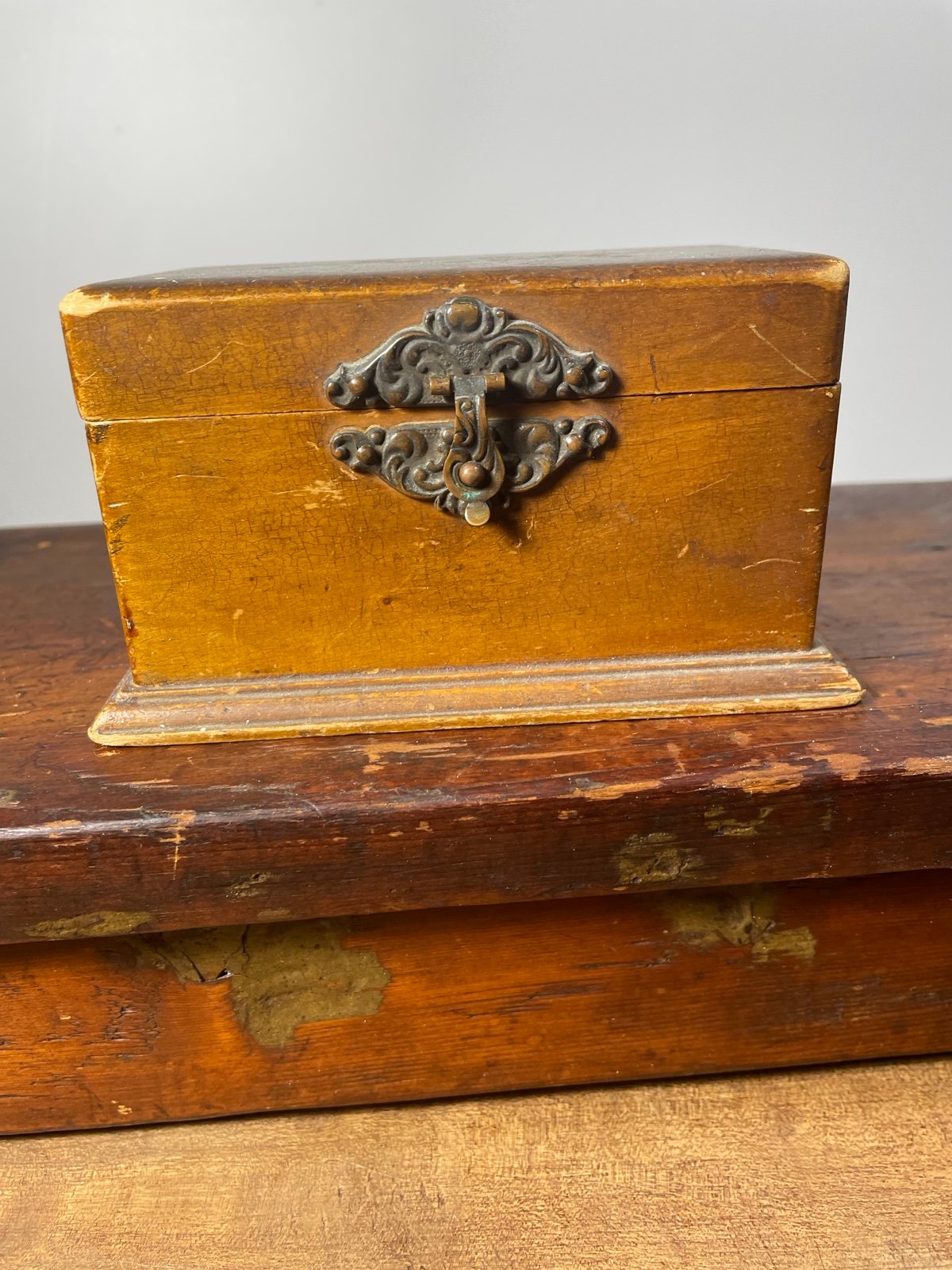 Clarks Spool Cotton Vintage Small Wooden Hinged Box