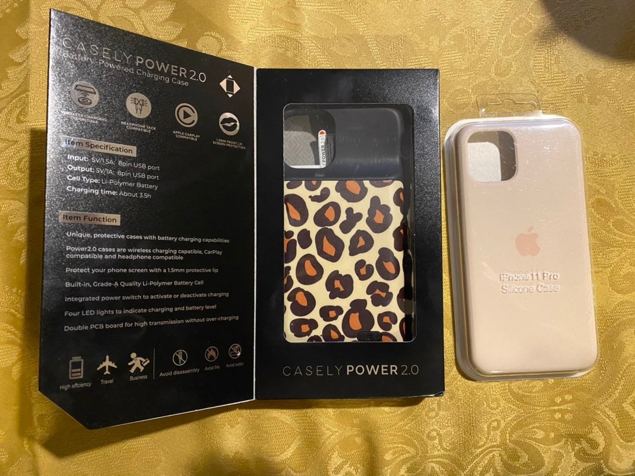 iPhone 11 Charging Case