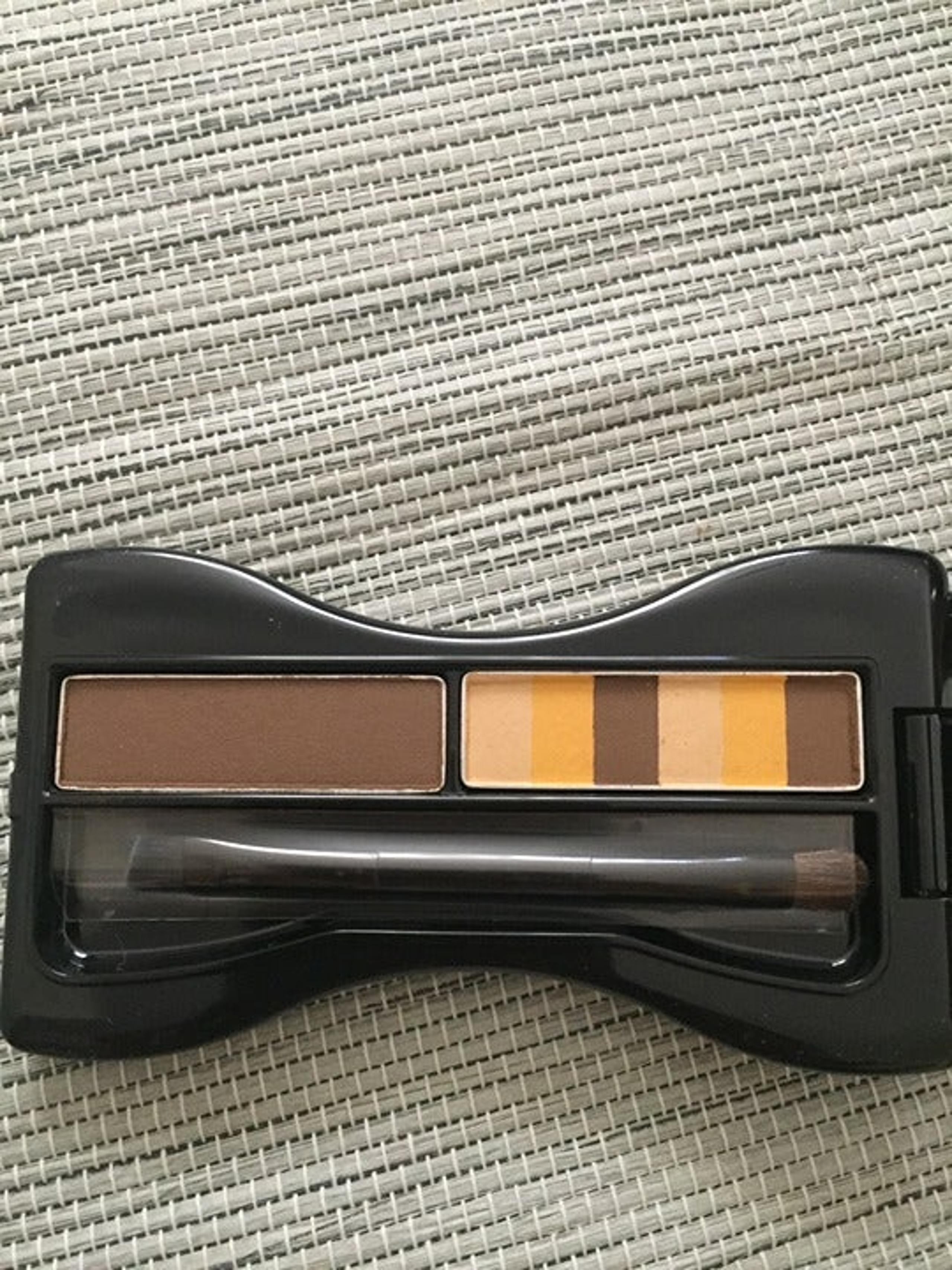 Anna Sui Palette for eyebrows / shadow