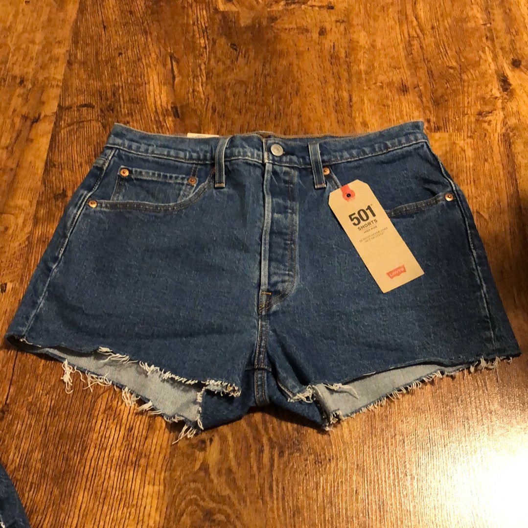 Levi Jean Shorts(New)