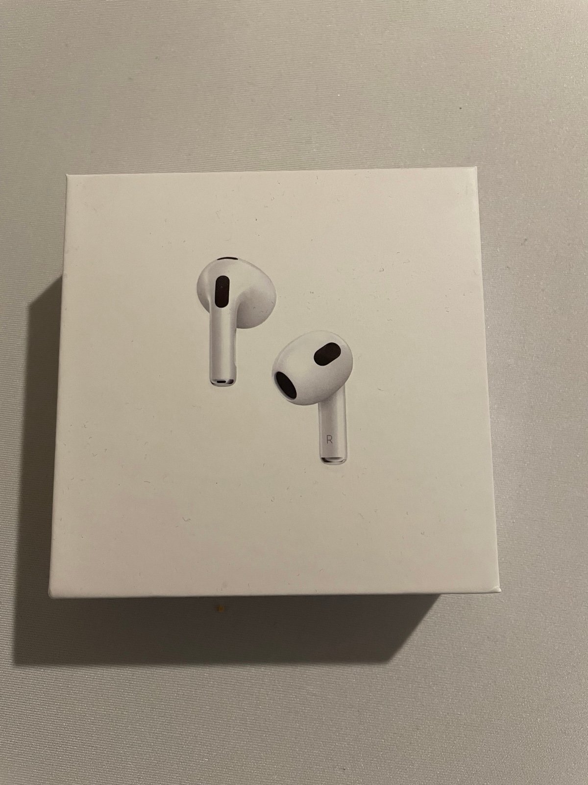 AirPods