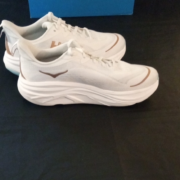 HOKA SKYFLOW Women's Athletic Shoes -