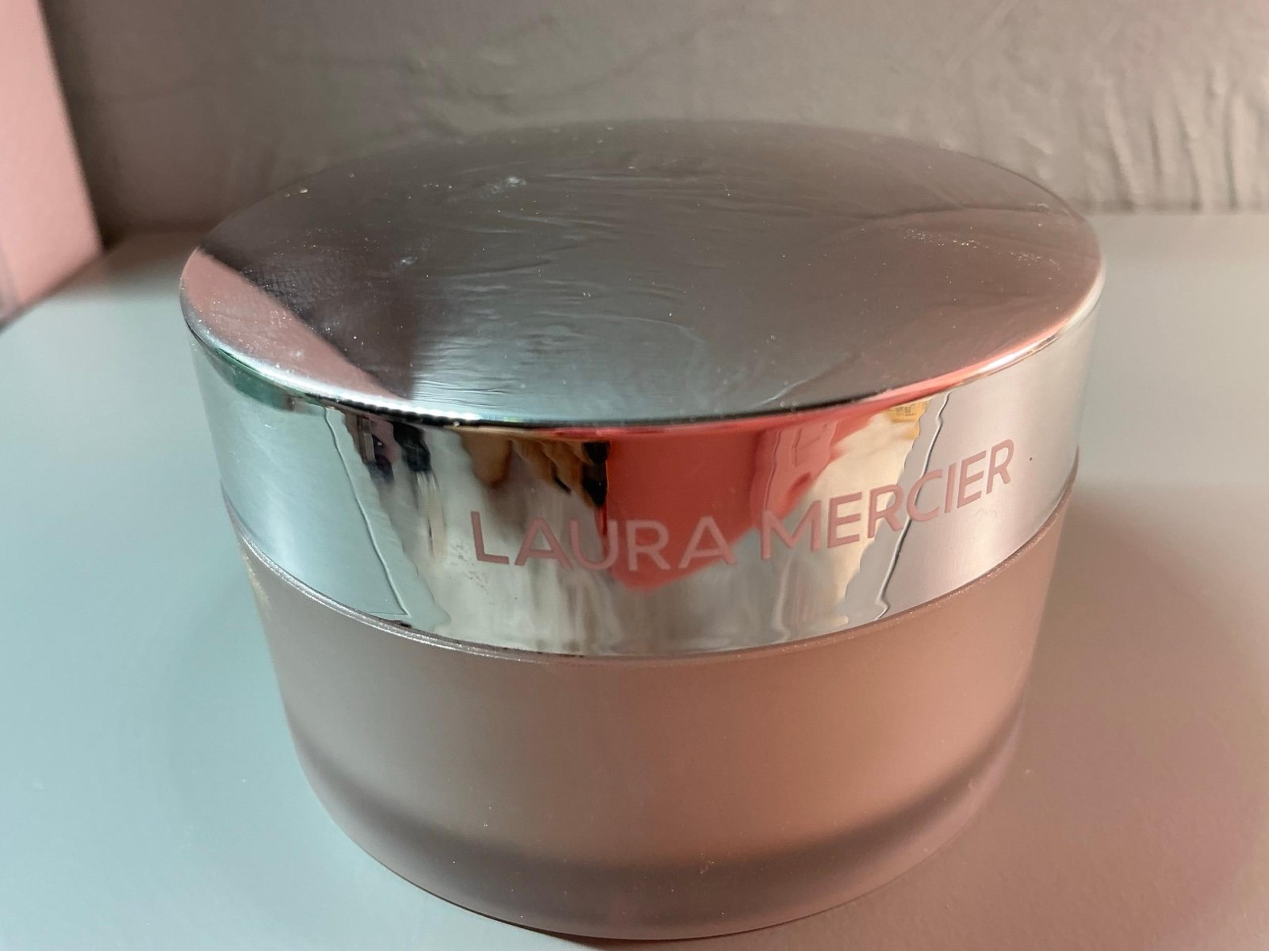 Laura mercier translucent setting powder in the shade celestial light 1oz