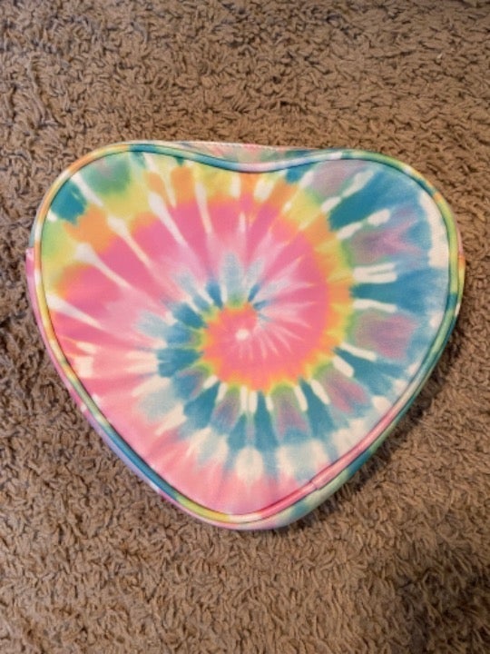 GUC Stoney Clover Tie Dye Heart Pouch