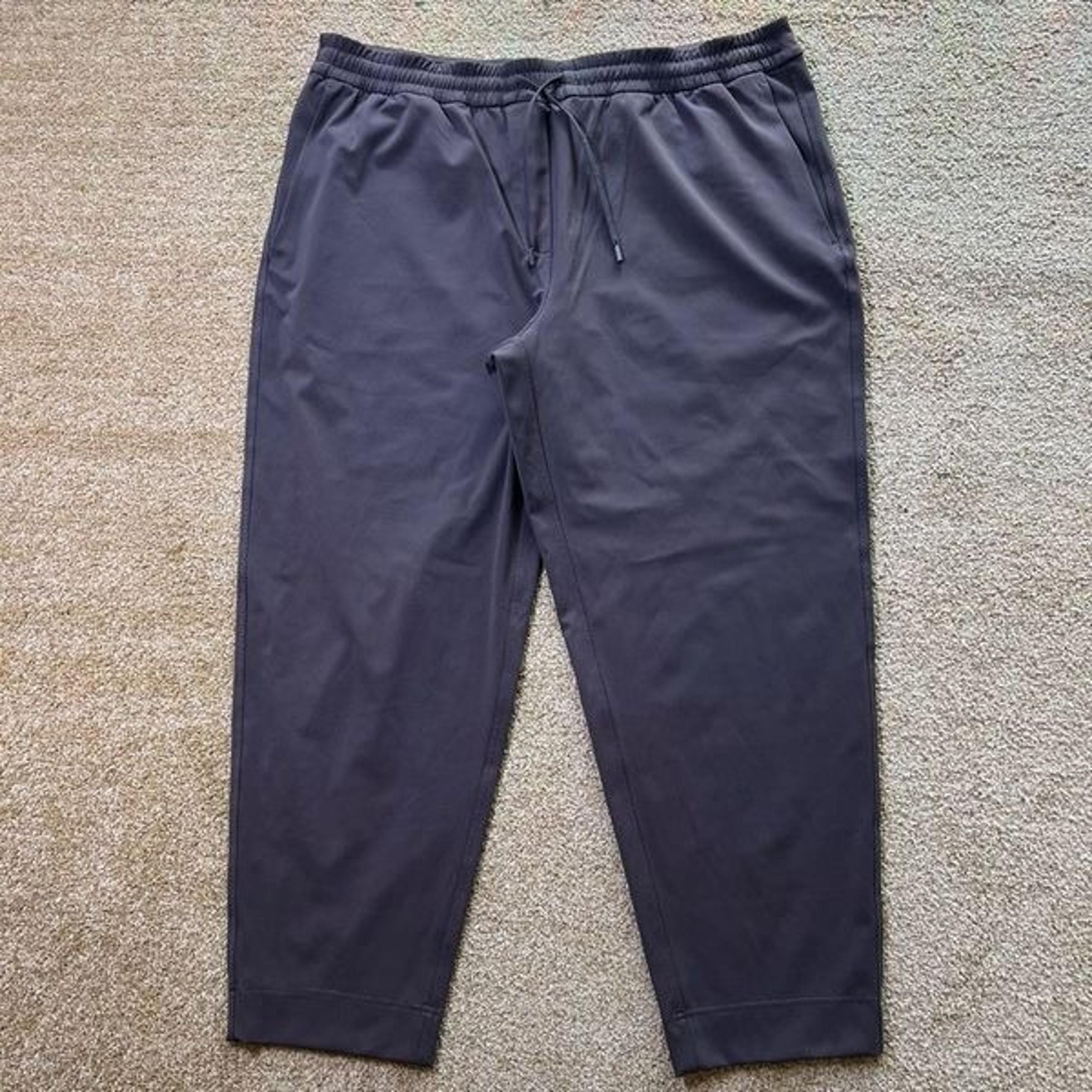 Lululemon Womens Cropped Chocolate Brown Drawstring Stretch Pants Size XL