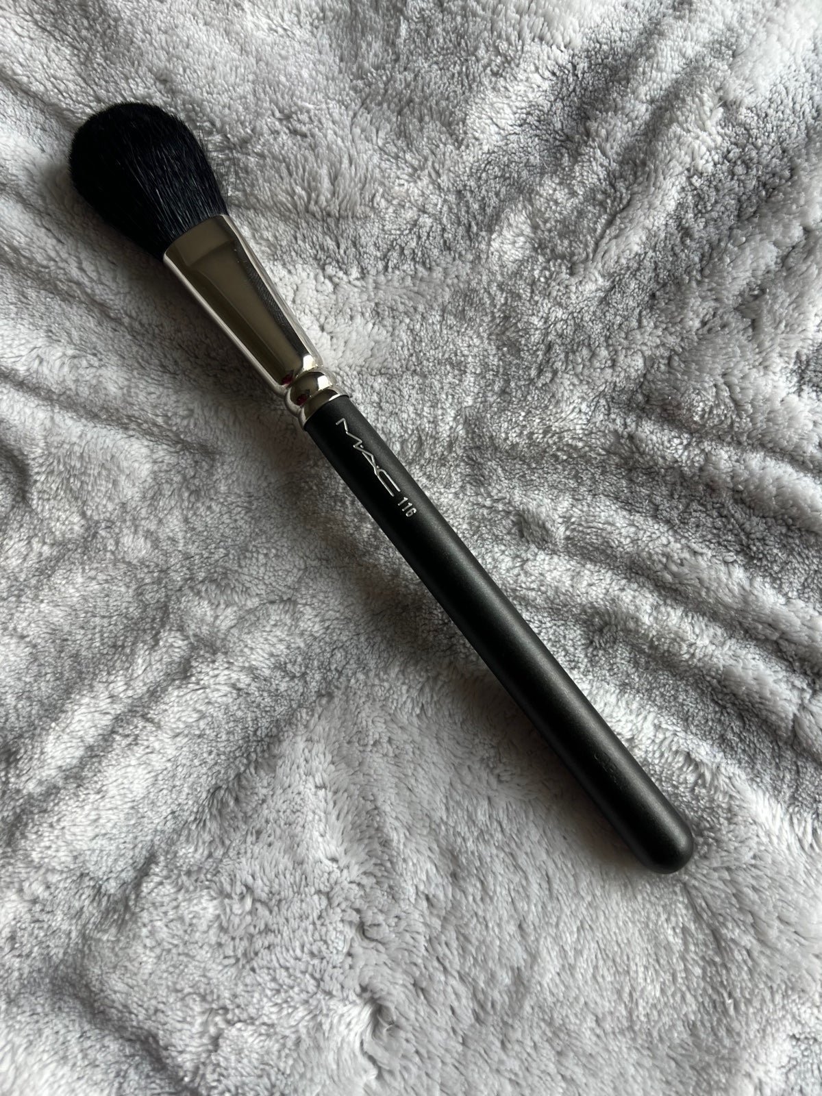 MAC Cosmetics 116 Blush Brush natural hair *Discontinued