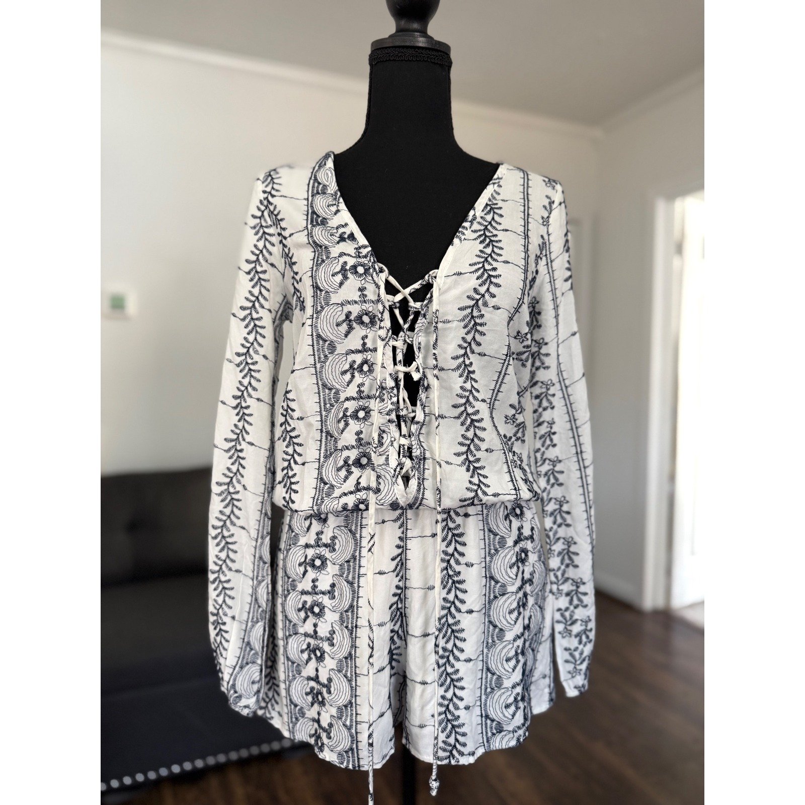 NWT Vintage Havana Embroidered Romper Lace Up Long Sleeve Boho Chic Size S