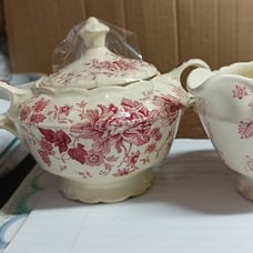 Creamer and sugar set