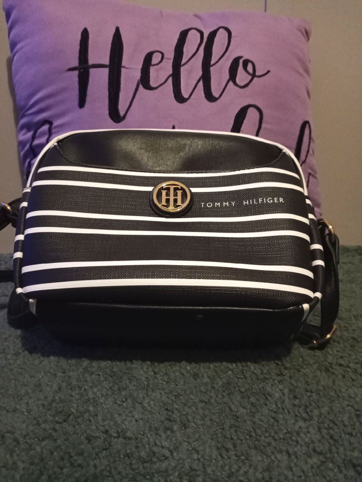 Tommy Hilfiger purse