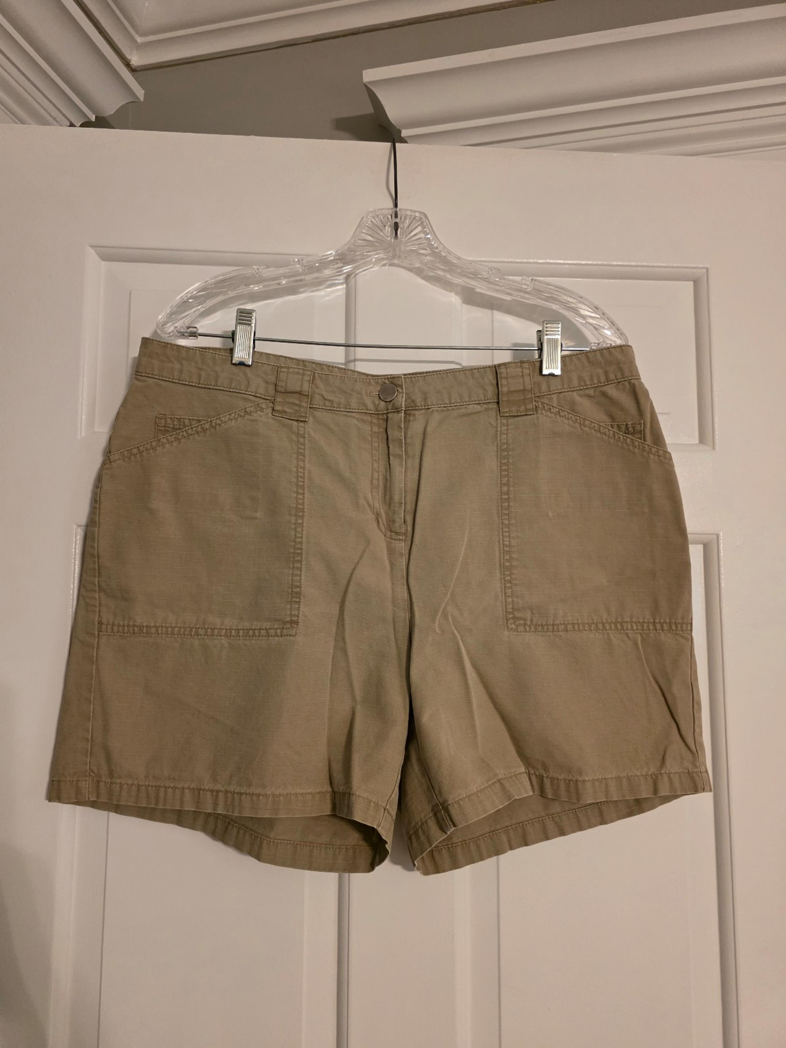 Sonoma size 14 khaki shorts women 36 Inch Waist