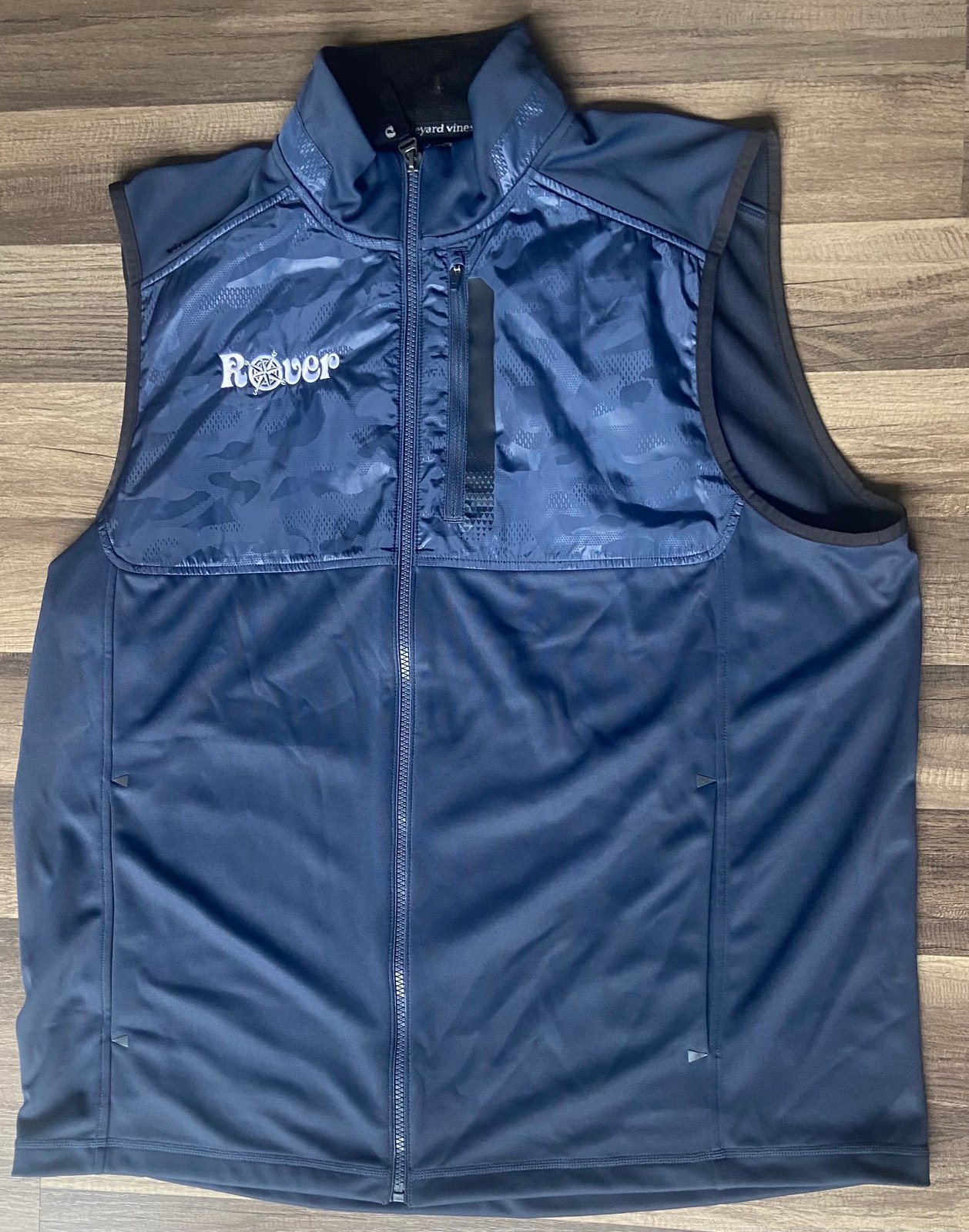 NWT Vineyard Vines Fairhaven Vest Mens Blue (nautical flags) Men XL