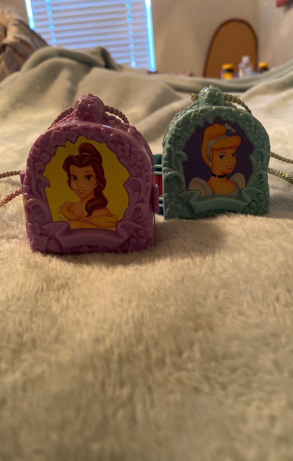 2 Disney Polly Pocket Necklaces from 90s