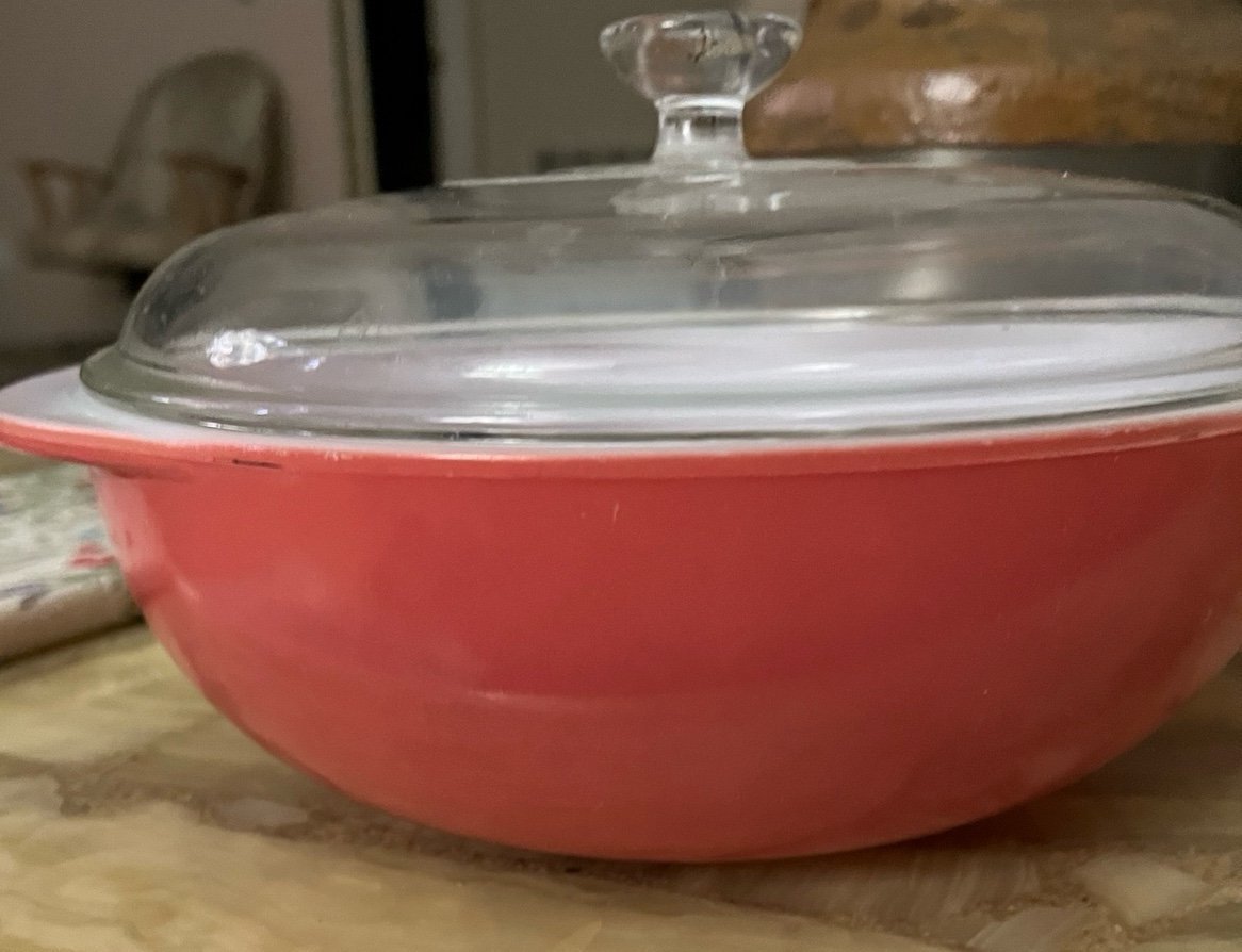 Vintage casserole dish with lid