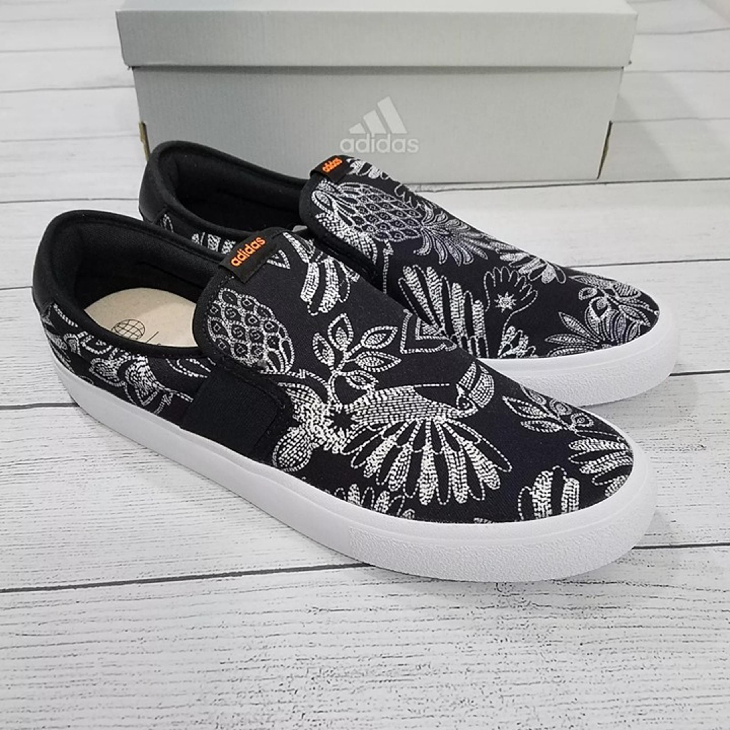 Adidas Vulcraid3r Slip On Sneakers Men's Size 12 GW4107 Skateboarding