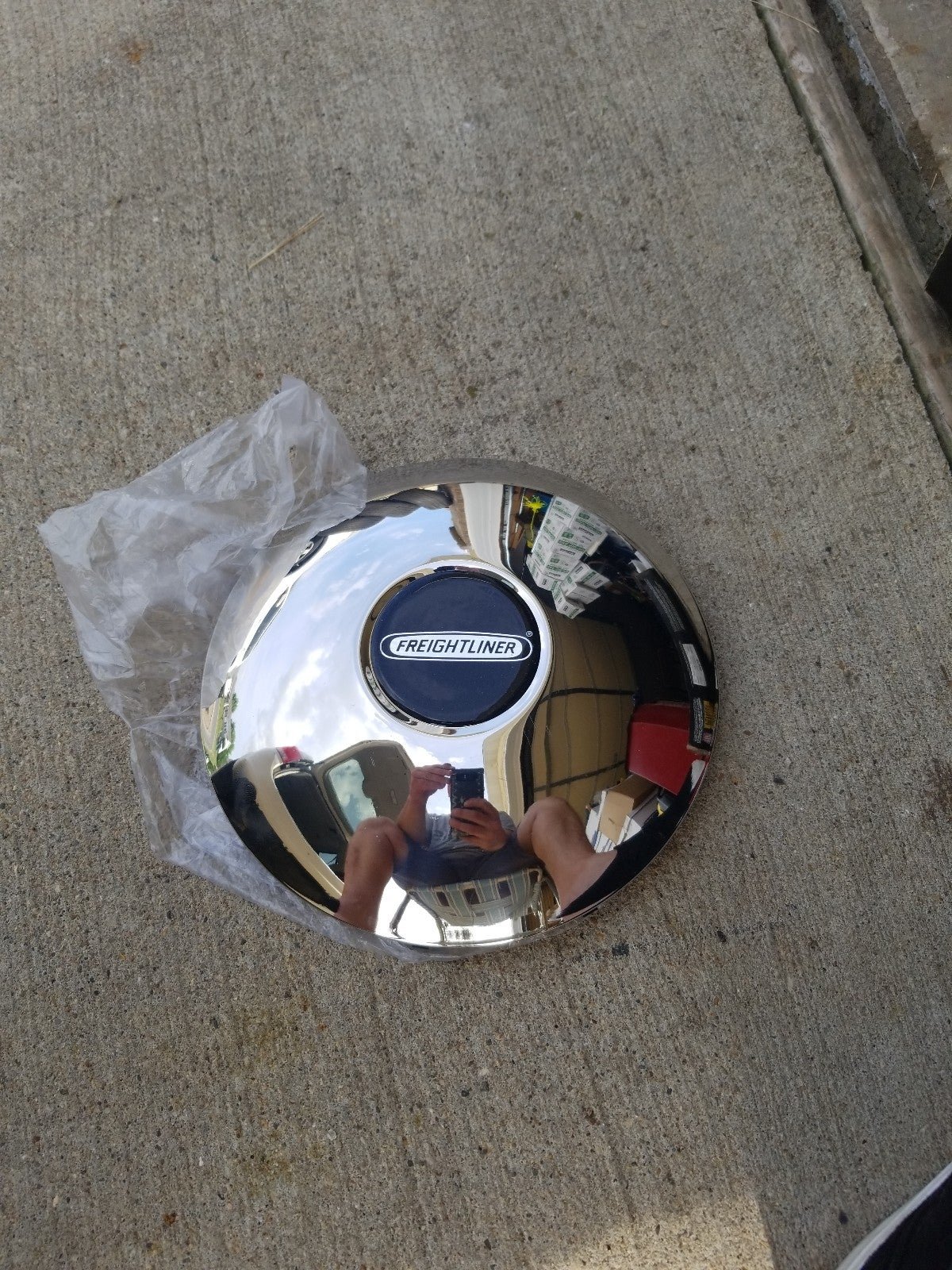 Freightliner Center Cap Q1502B