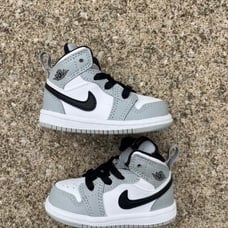 Nike Air Jordan 1 Mid Smoke Grey Size 4C Brand New