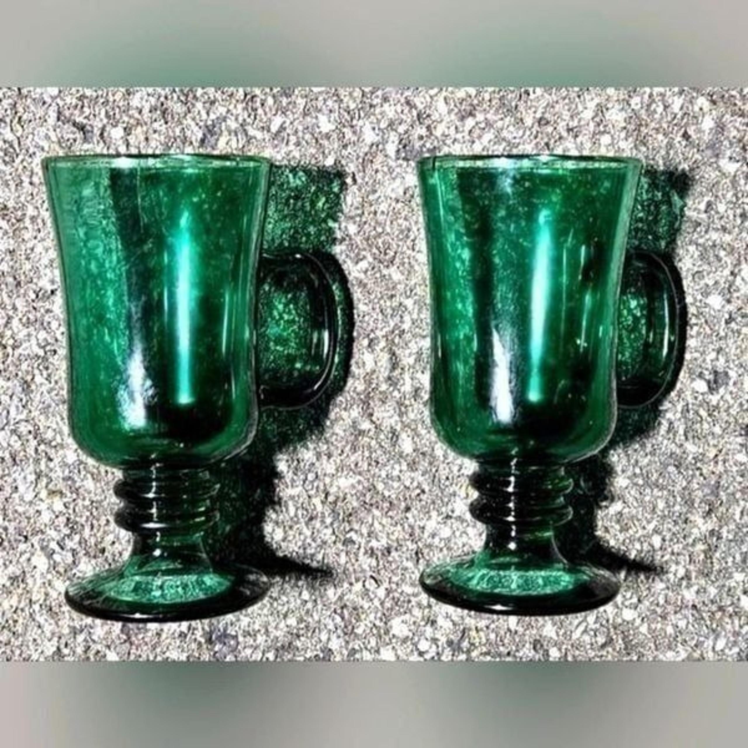 Vintage MCM Pair Bright Green Libbey Glasses With Gold Gilt Rim