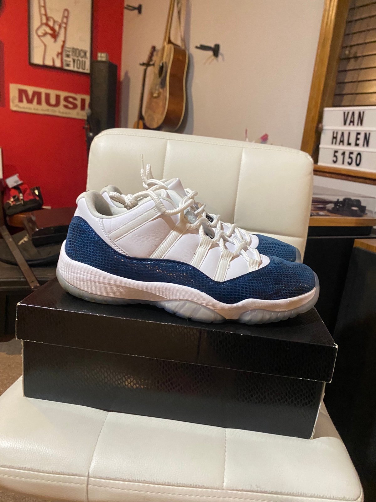 Jordan 11 low snakeskin