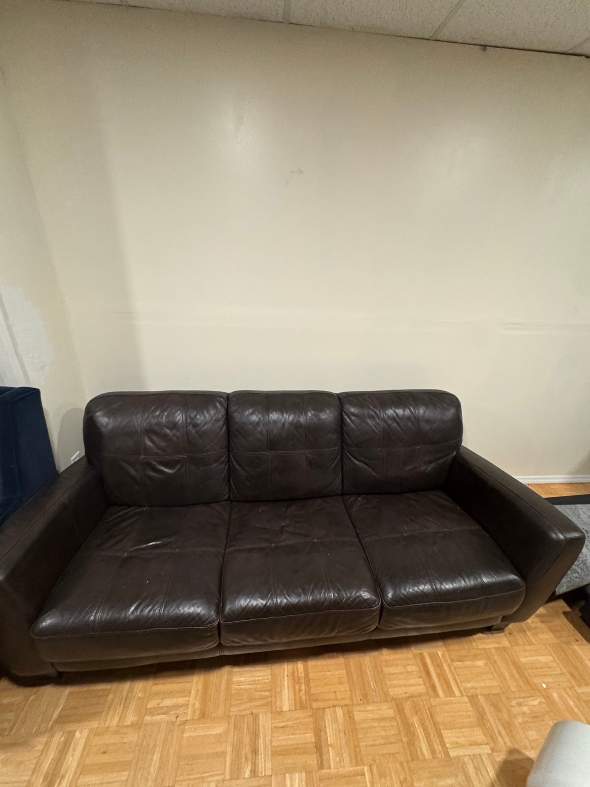 Leather Sofa Raymour and Flanigan
