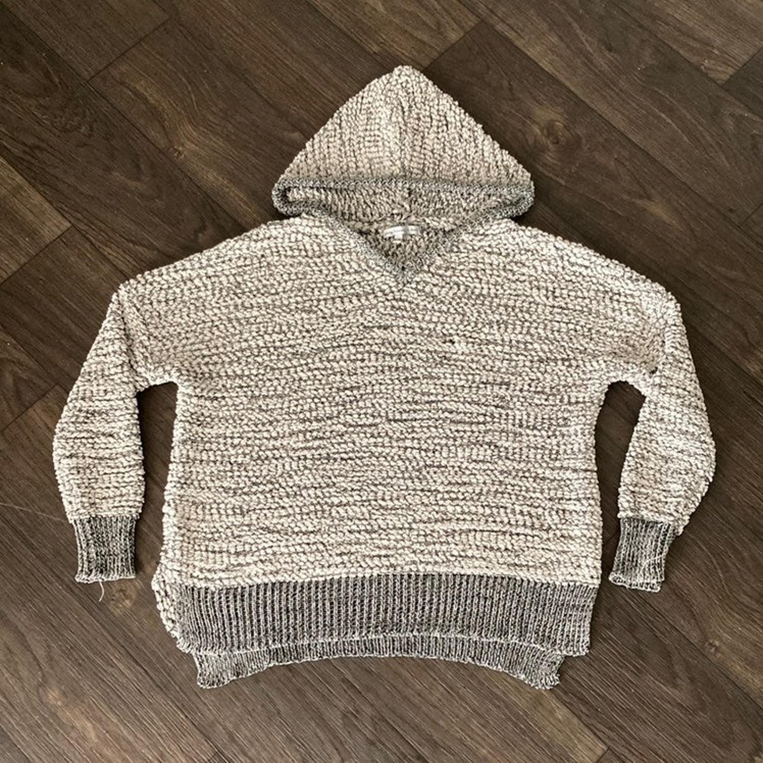 Young Fabulous & Broke Women’s Hooded Knit Sweater V-Neck/Hoodie size S/M