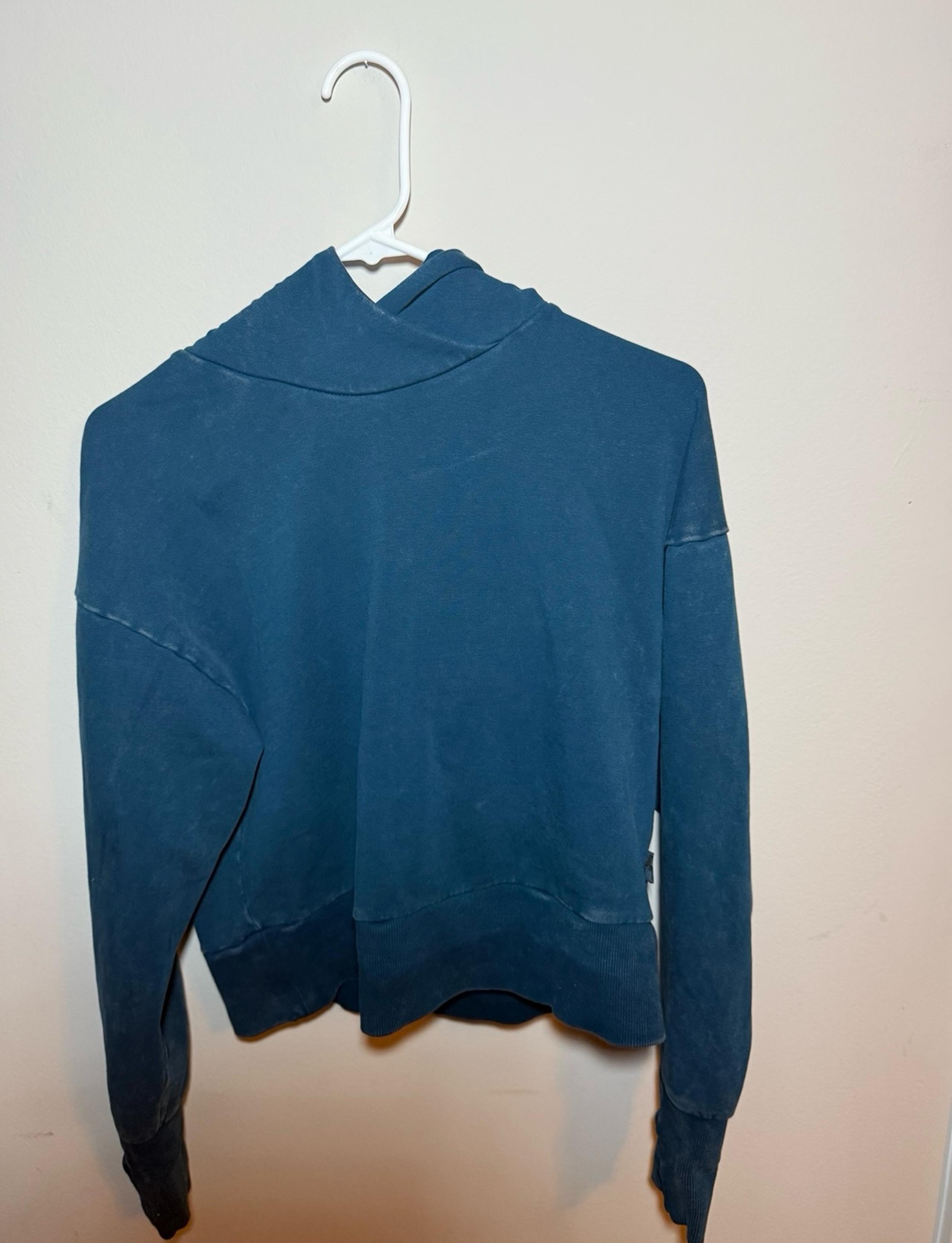 JoyLab Navy blue cropped hoodie