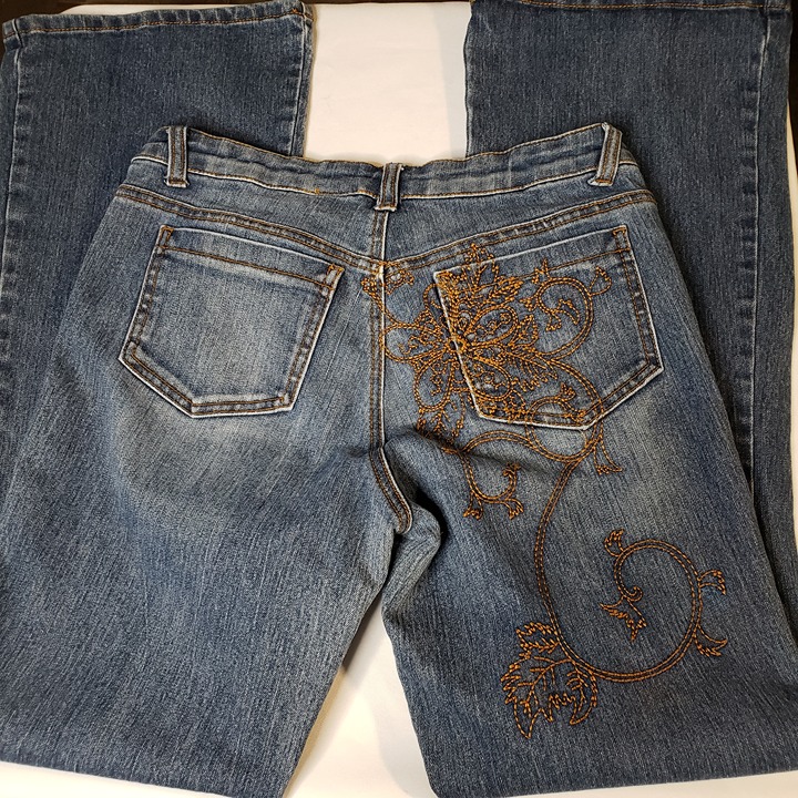 Vintage Cache Embroidered Pocket Flare Jeans womens size 8 30 x 32 Low Rise
