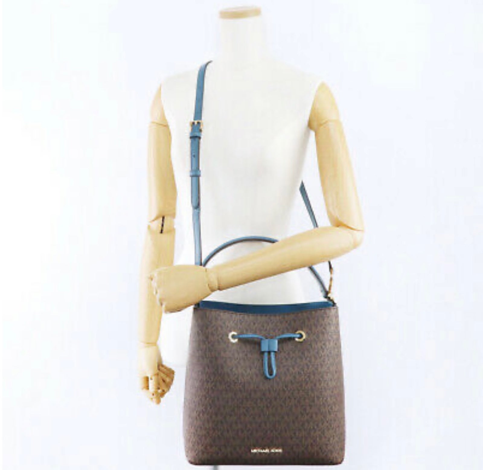Michael Kors Suri Large shops Bucket Handbag