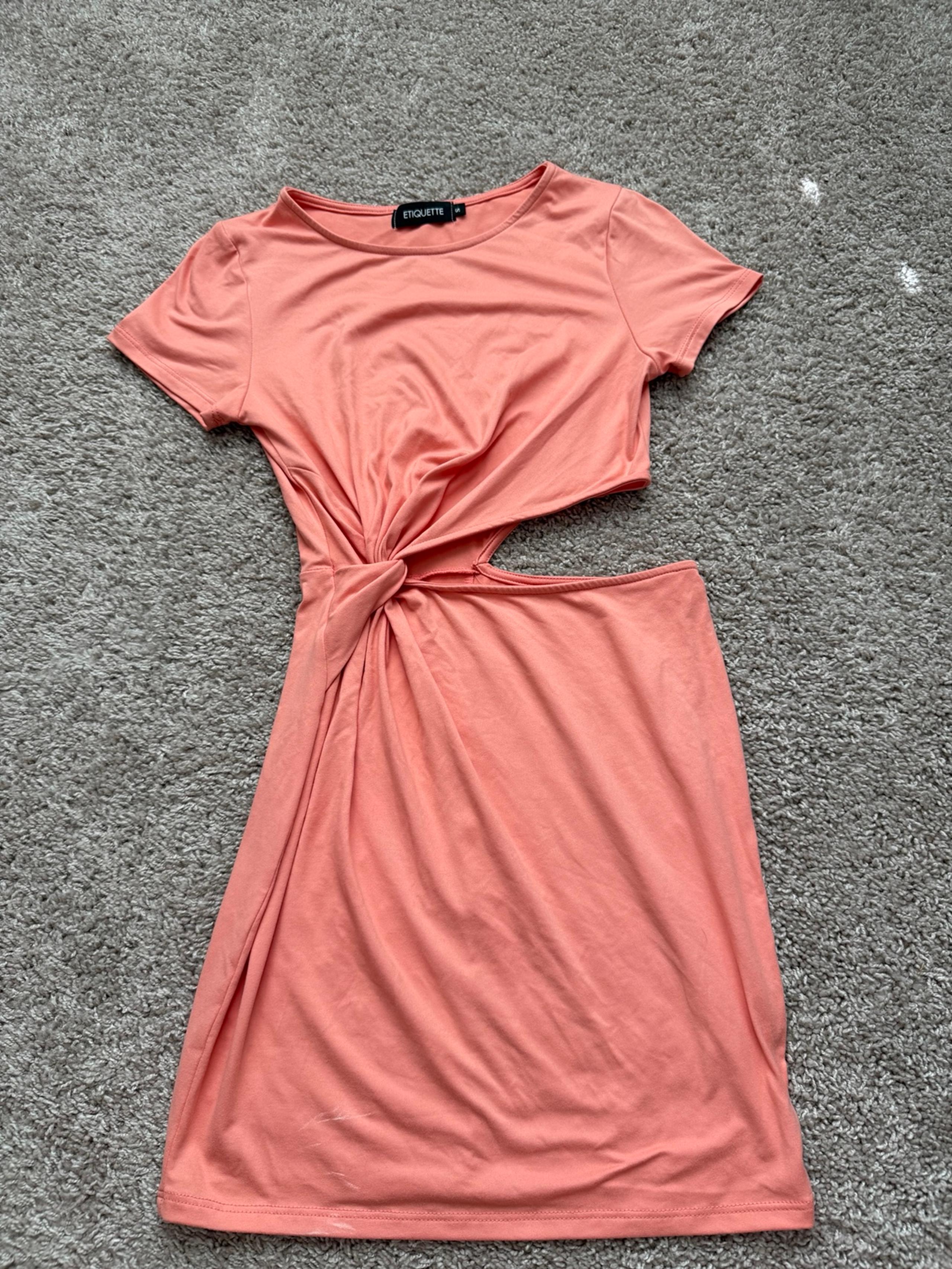 Mini dress with side cutout
