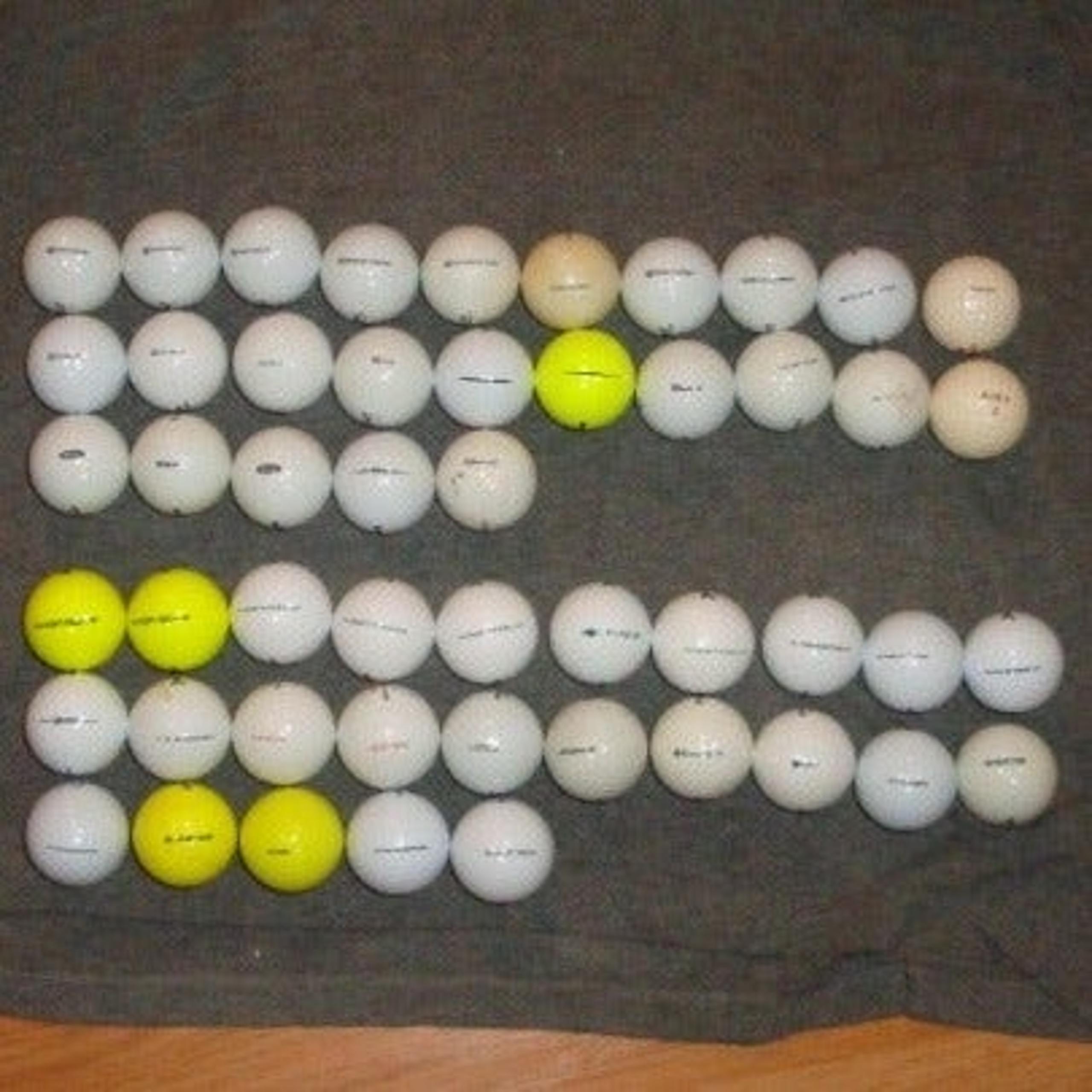 Lot of 50 - WILSON & SRIXON & DUNLOP & NITRO - ASSORTED GOLF BALLS
