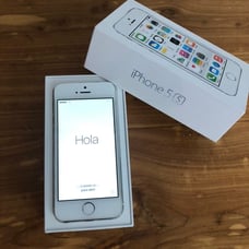 UNLOCKED iPhone 5s Silver 16GB FOR SALE