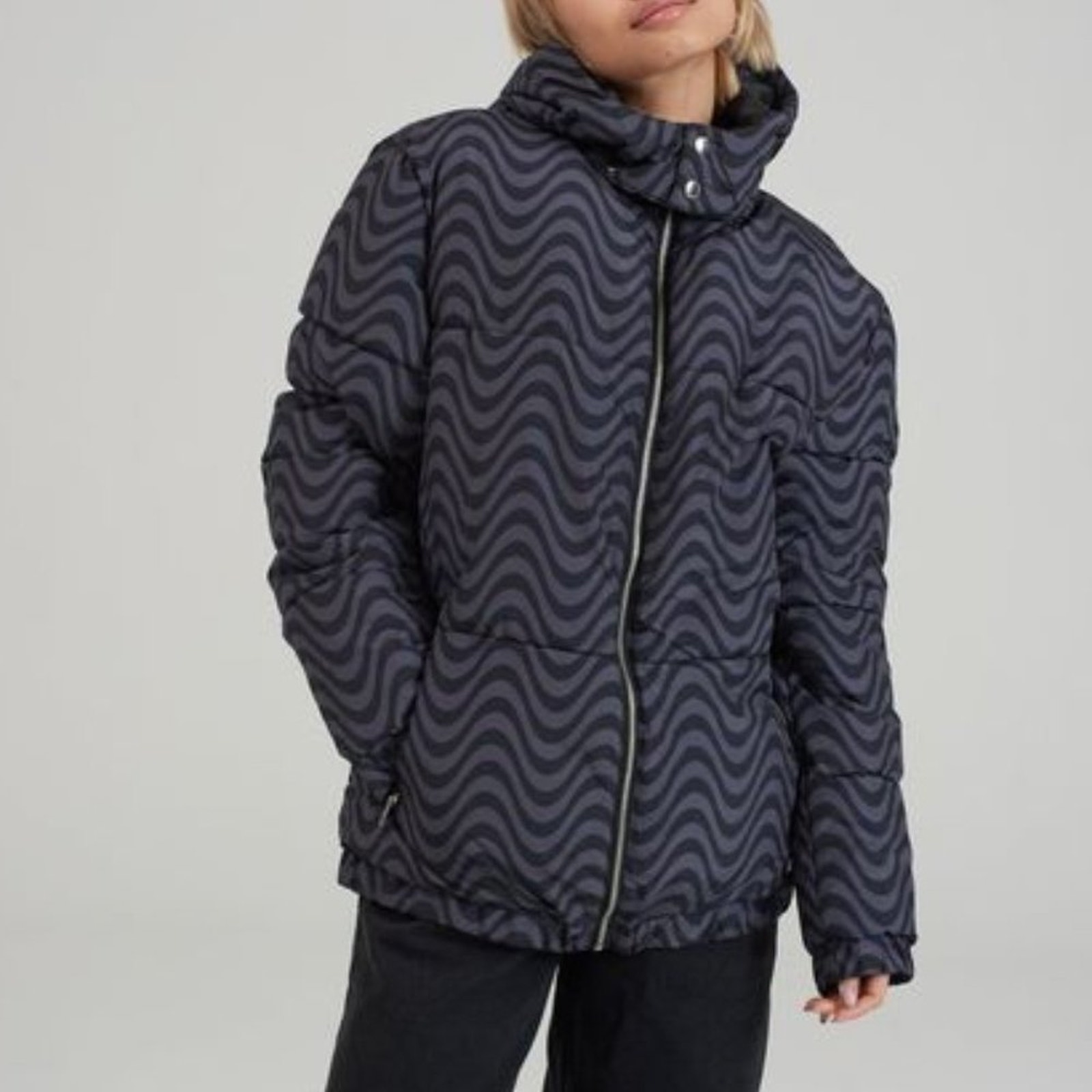 URBAN OUTFITTERS The Ragged Priest Unisex Ripple Puffer Jacket XL, NWT!