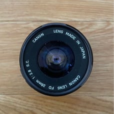 Old lens Canon NFD 28mm Canon