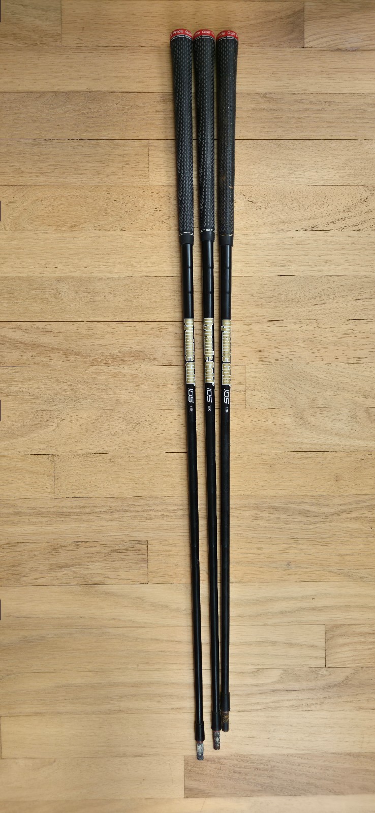 Bundle of 3 Dynamic gold 105 stiff graphite golf iron shafts for 7 8 and 9 irons