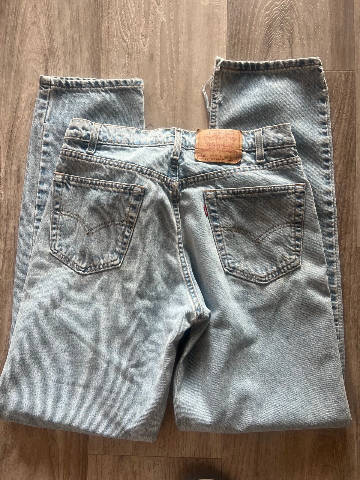 Vintage Levi’s 550 long tall jeans 34/36