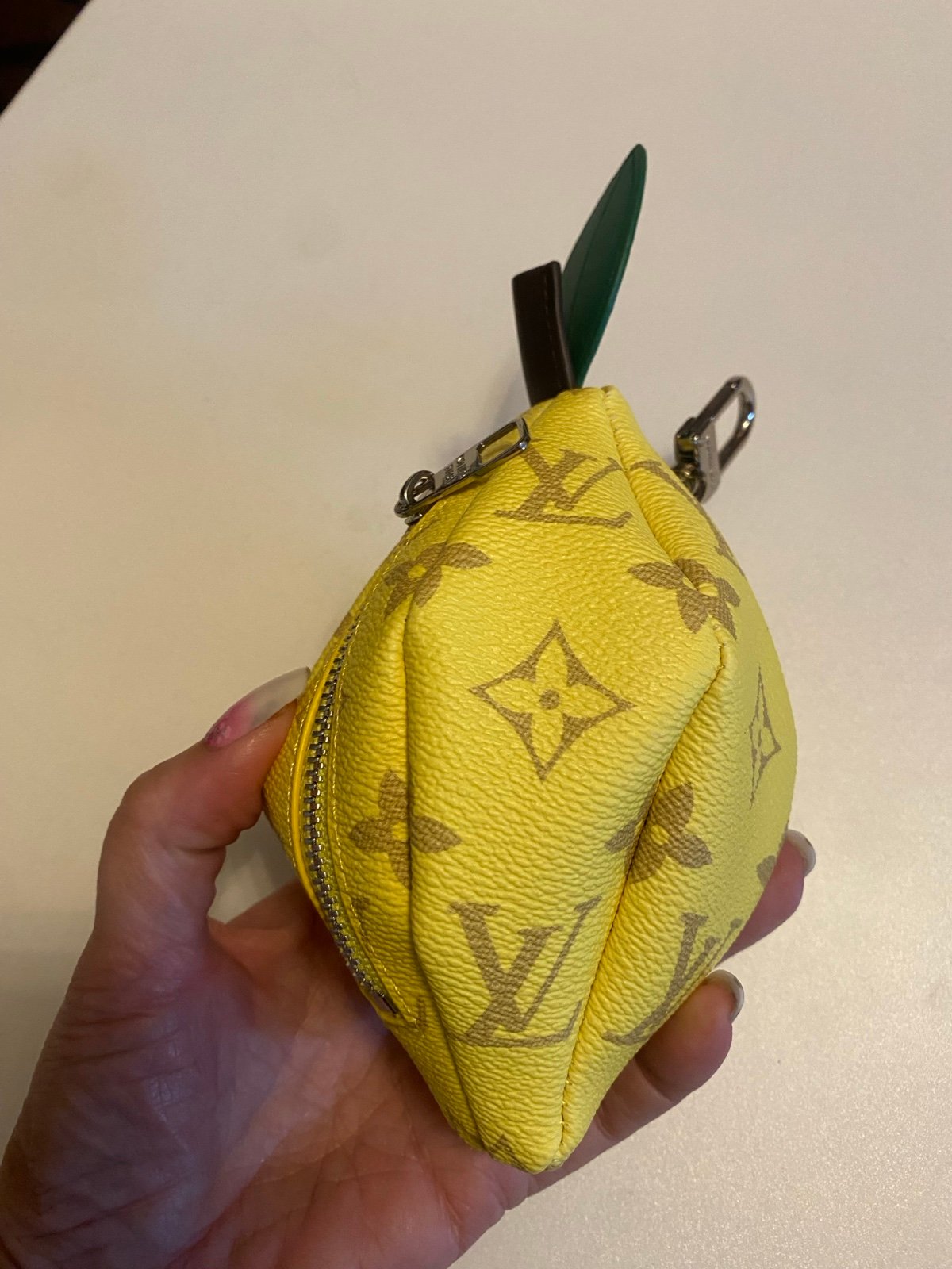 Lemon case bag charm