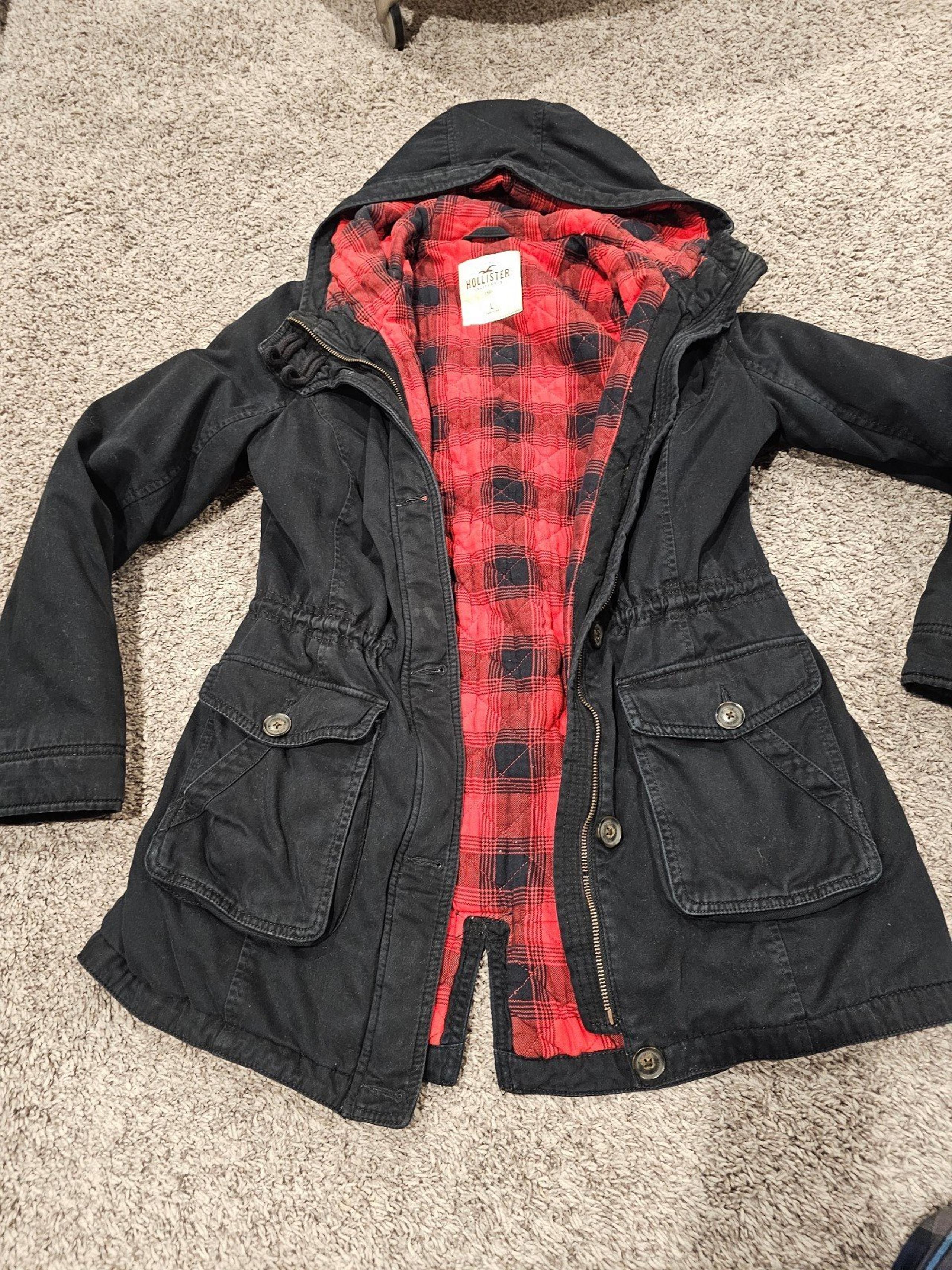 Hollister coat size large
