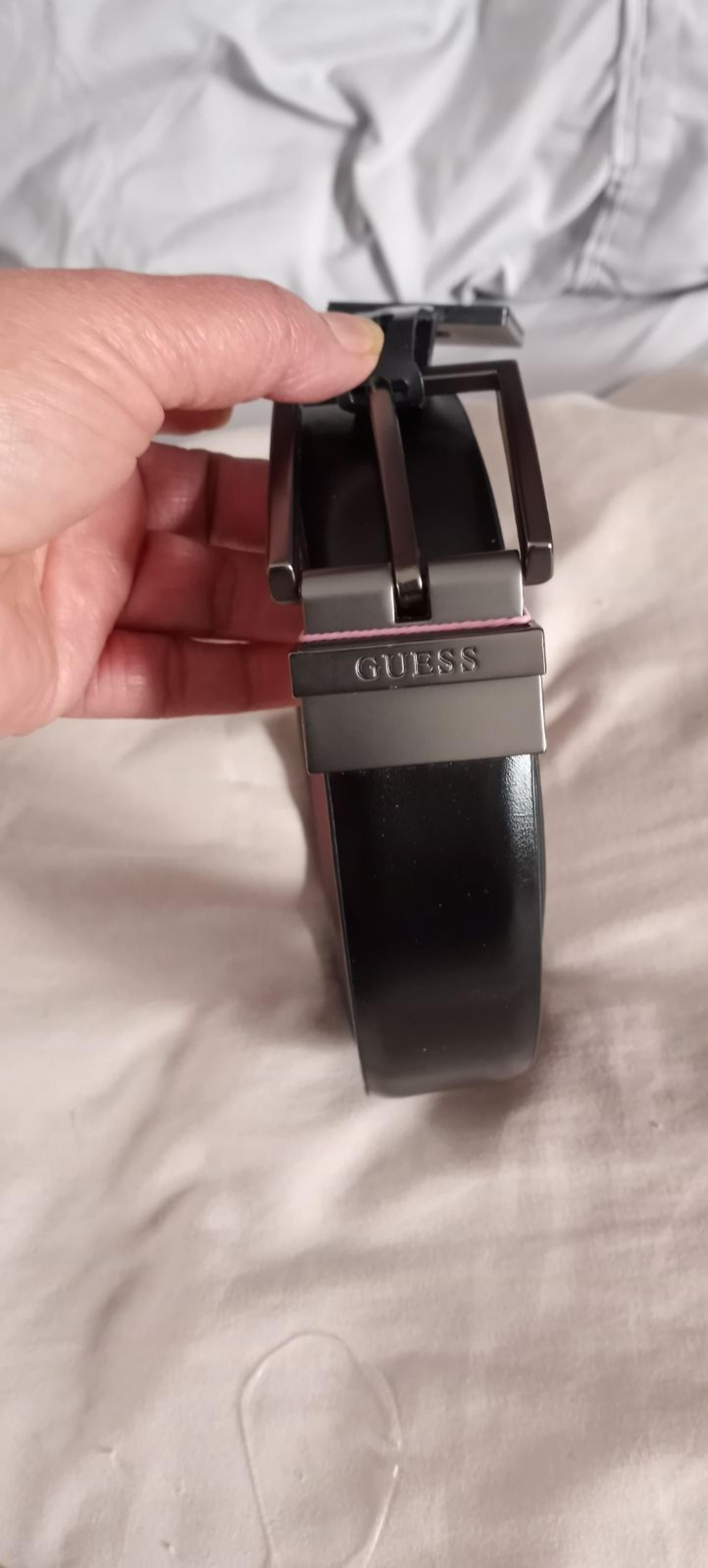 Guess Men's reversible belts