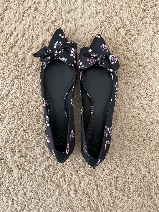 Tory Burch Rosalind Bow Printed Satin Flats Size 8