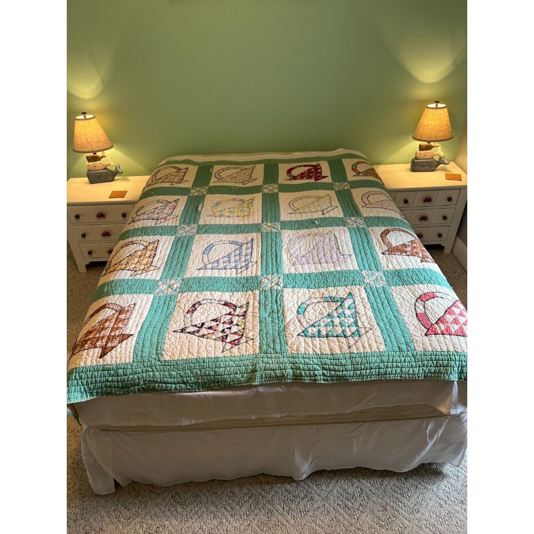 Antique Handmade Quilt - 74 x 71.5 Baskets design