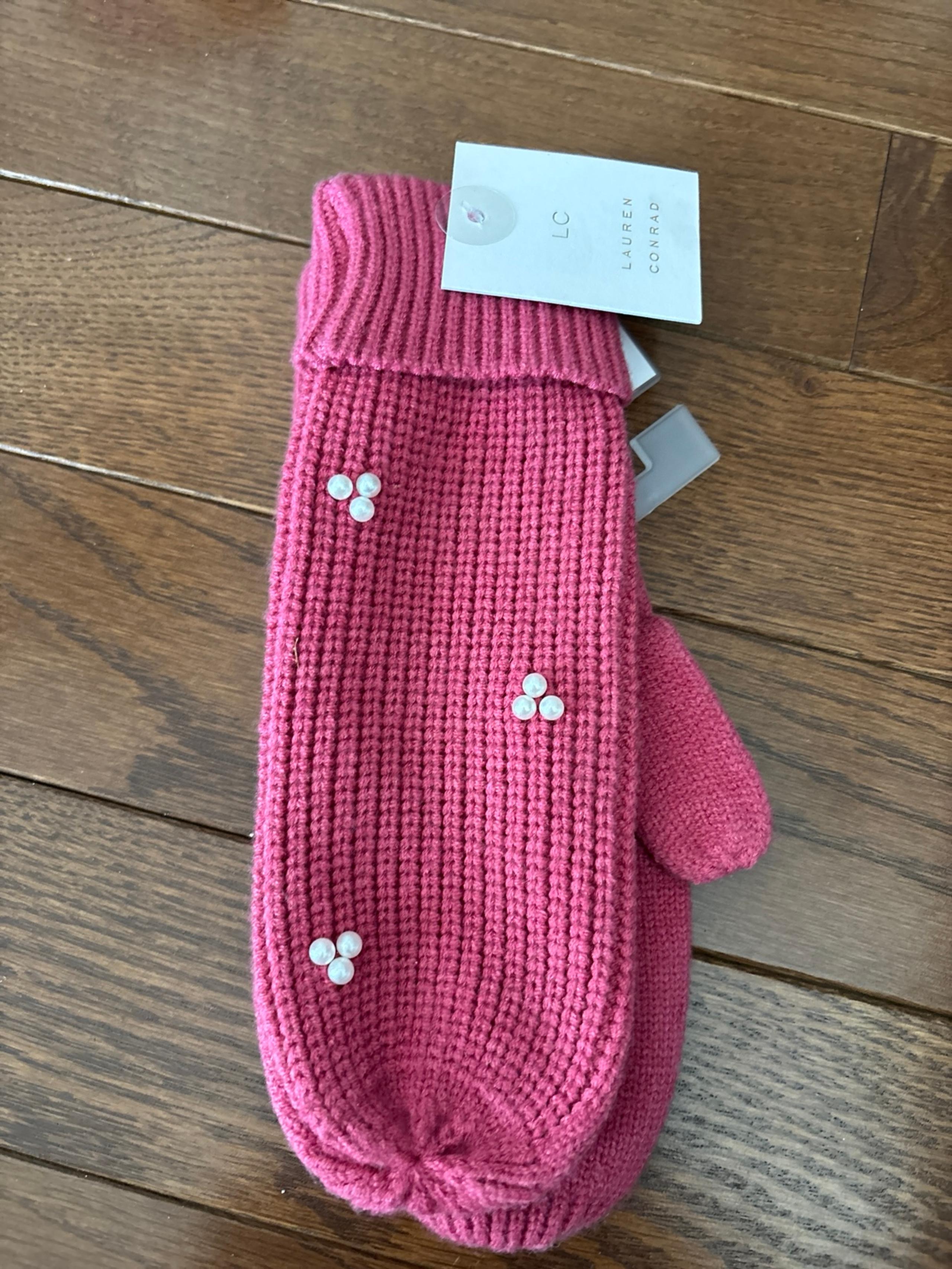 Lauren Conrad mittens pink New