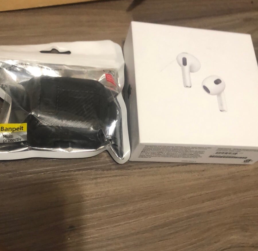 Incase Reform Sport Case for AirPods (3rd Generation)