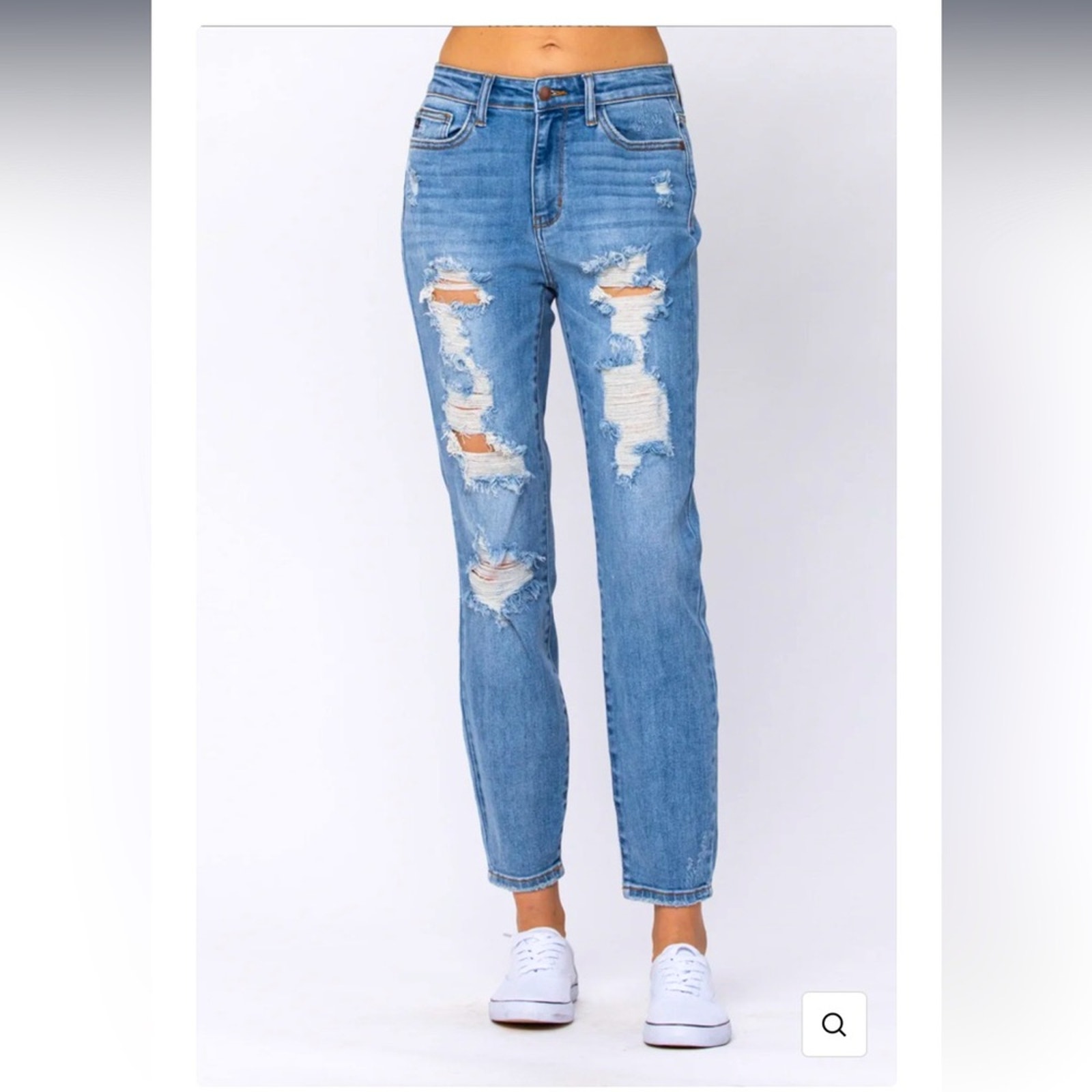 NWT Judy Blue Destroyed Light Wash Boyfriend Jeans, Size 9/29, NEW!!
