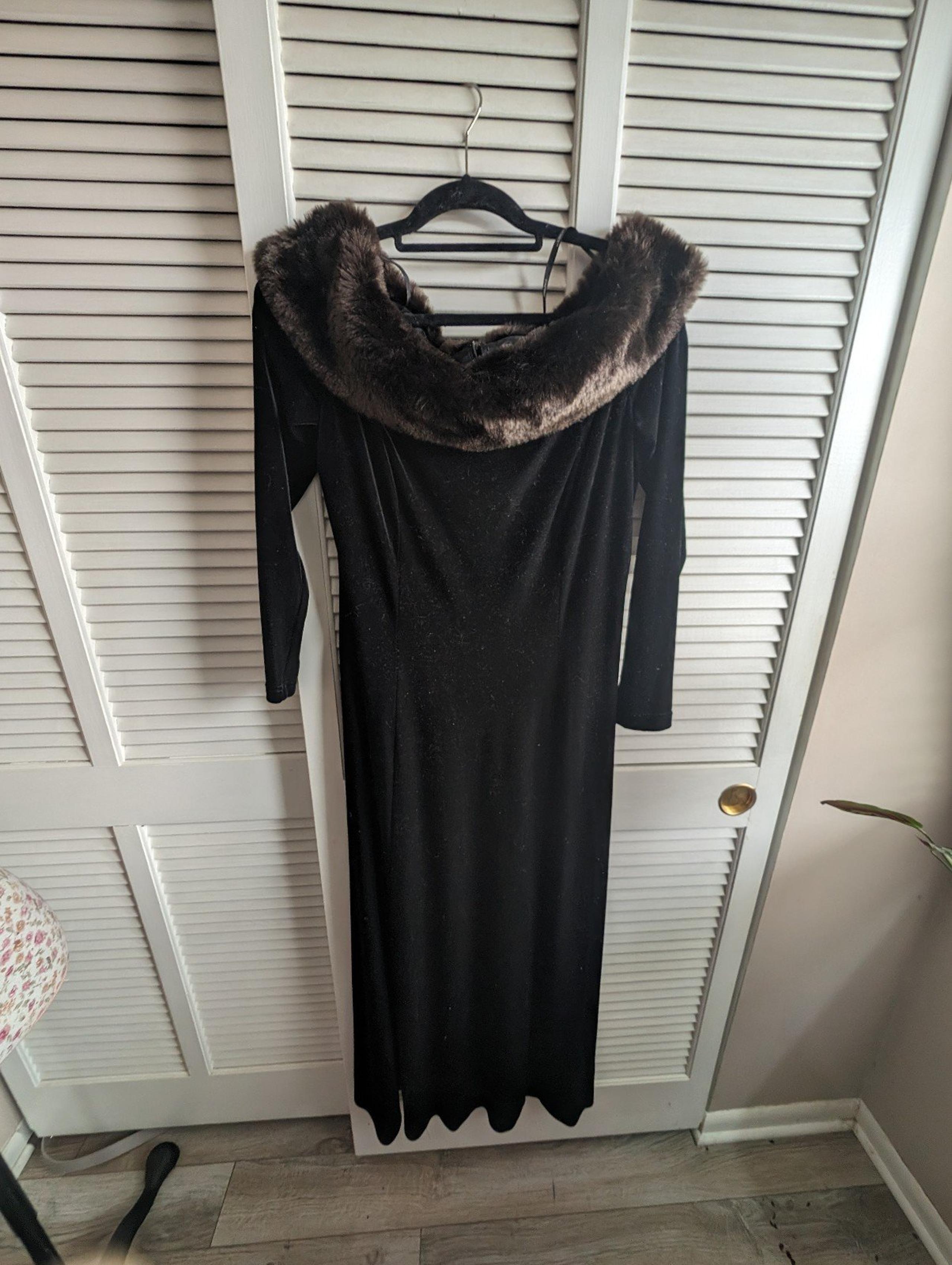 Vintage Cachet velvet gown