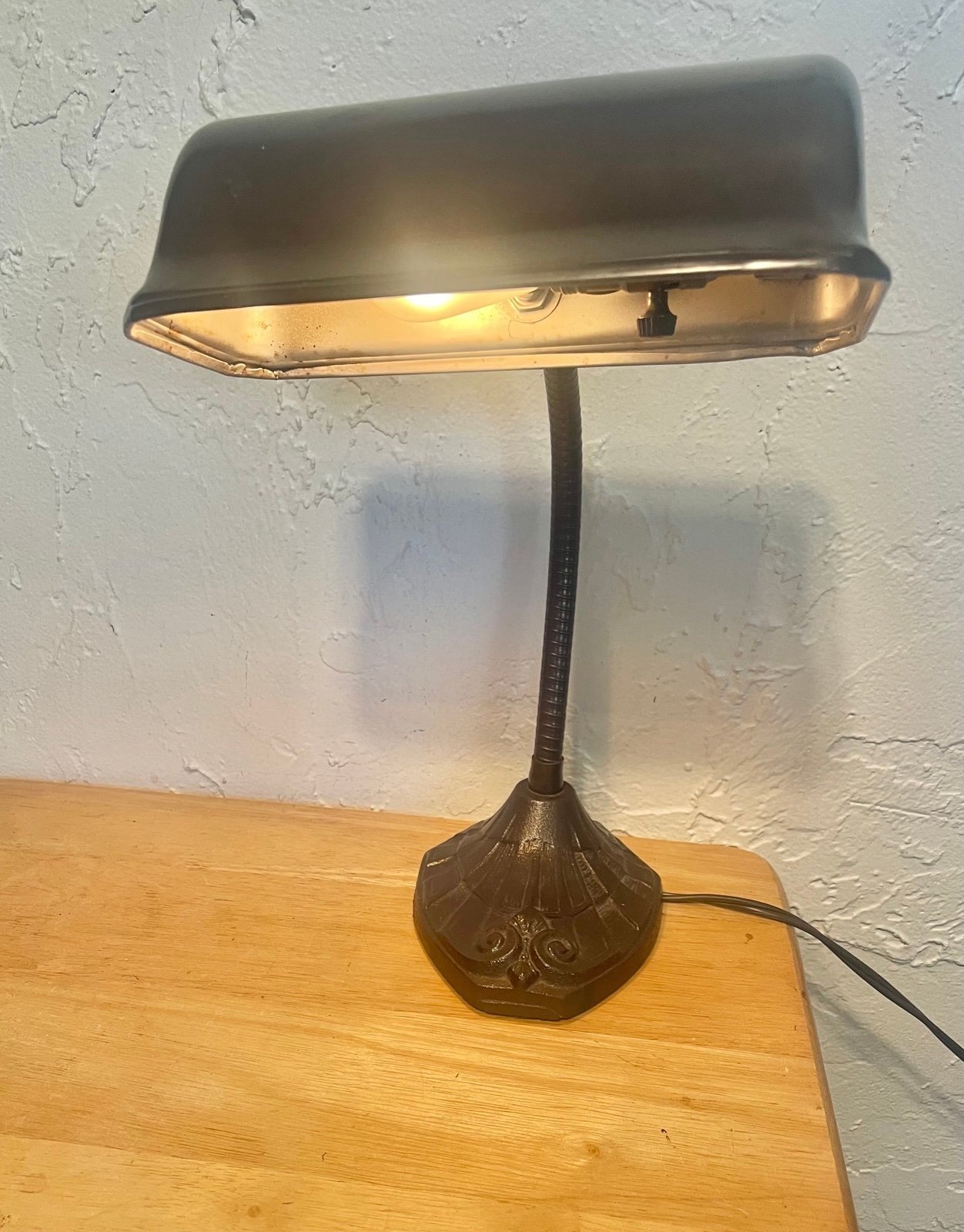 Antique 1920 s Art Deco cast iron Faries MFG CO D-950 Gooseneck Lamp USA
